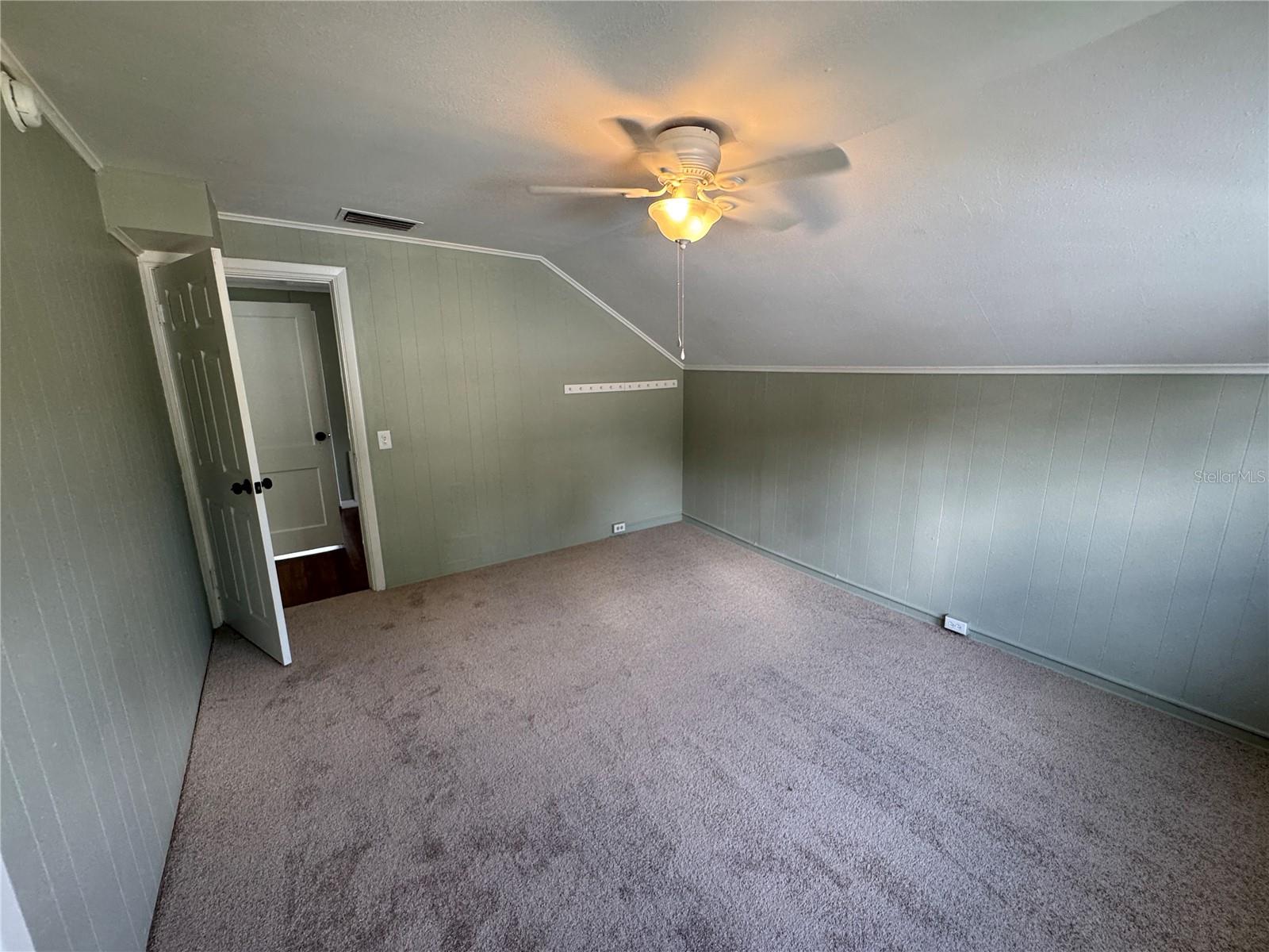 Image 27 of 43 For 561 Minneola Avenue
