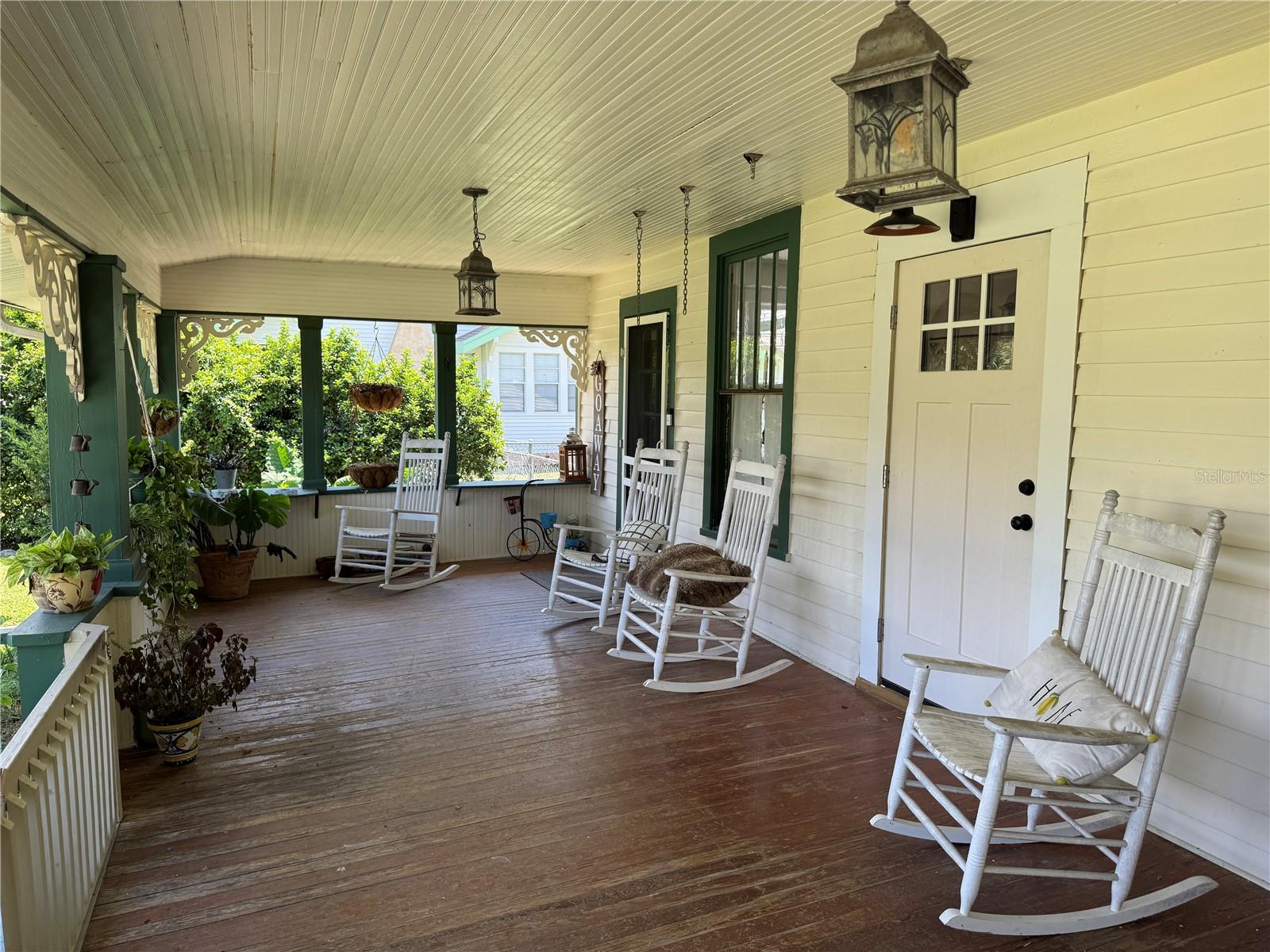 Image 3 of 43 For 561 Minneola Avenue