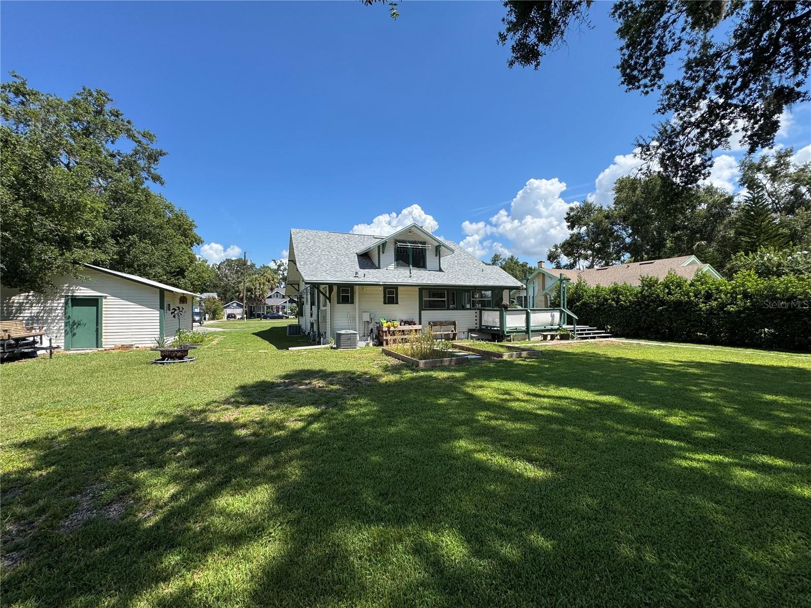 Image 30 of 43 For 561 Minneola Avenue