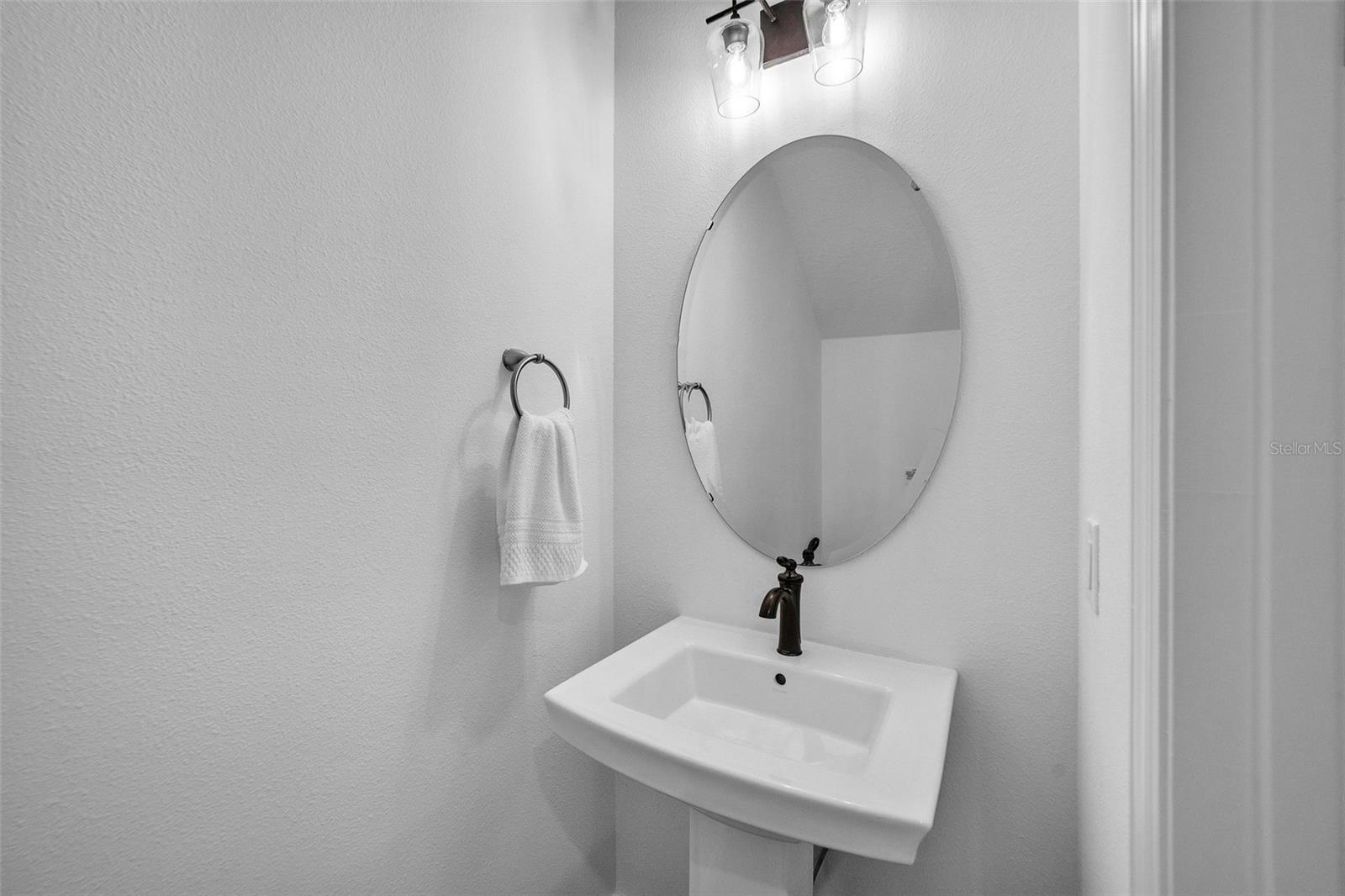Image 19 of 36 For 823 Longboat Drive
