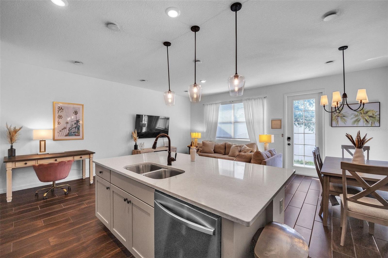 Image 6 of 36 For 823 Longboat Drive