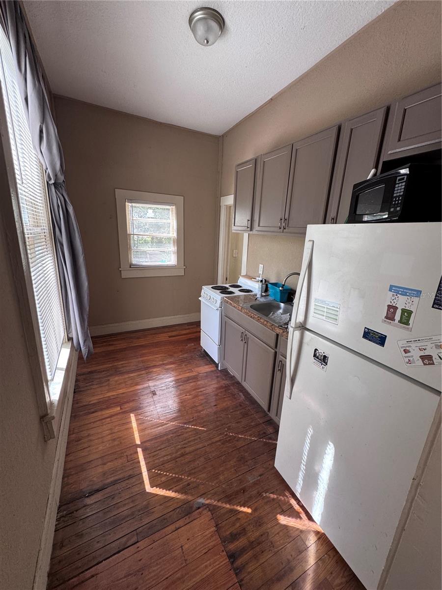 Image 6 of 48 For 114 Tuscawilla Avenue