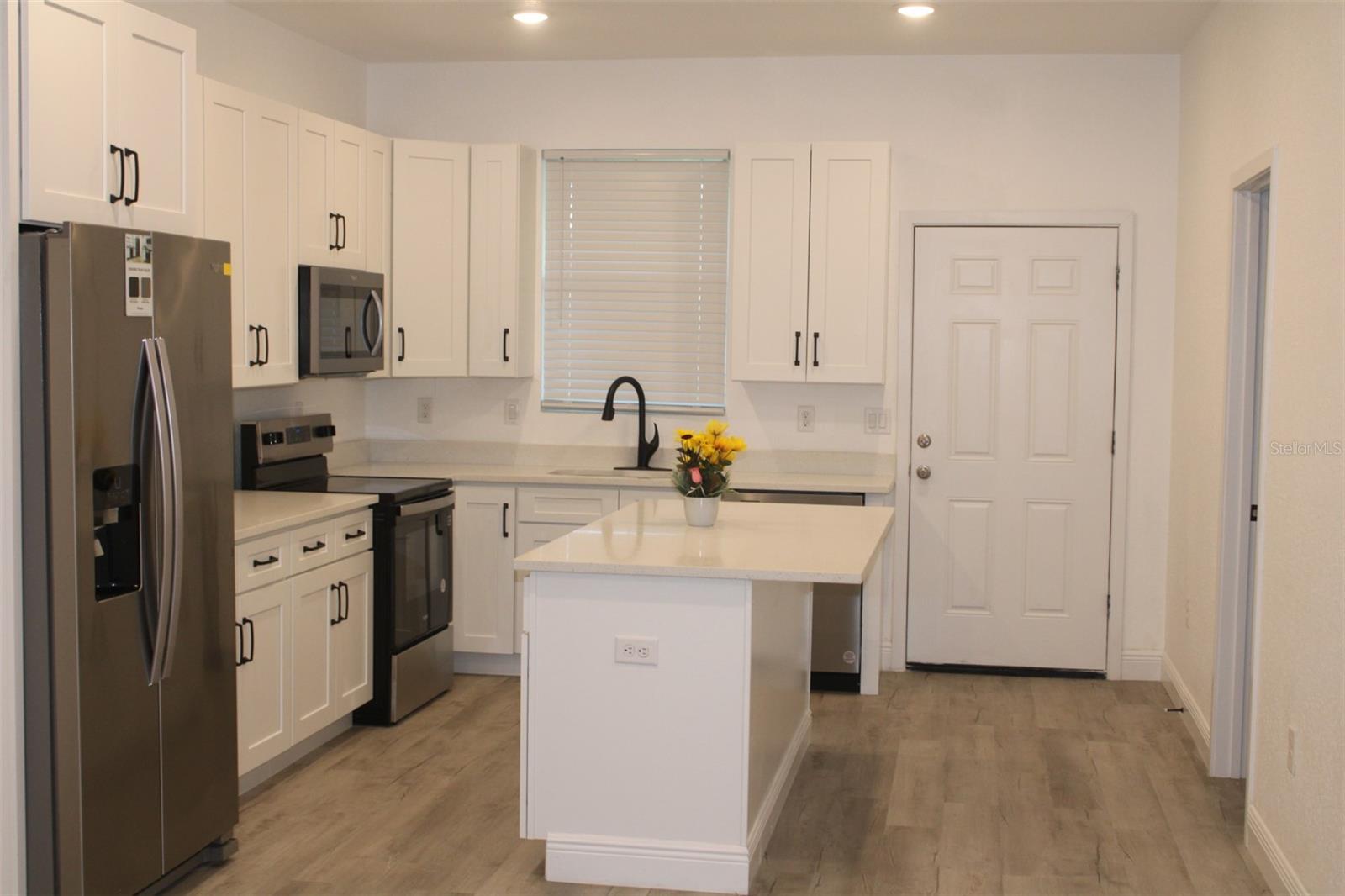 Image 34 of 53 For 2451 18th Street