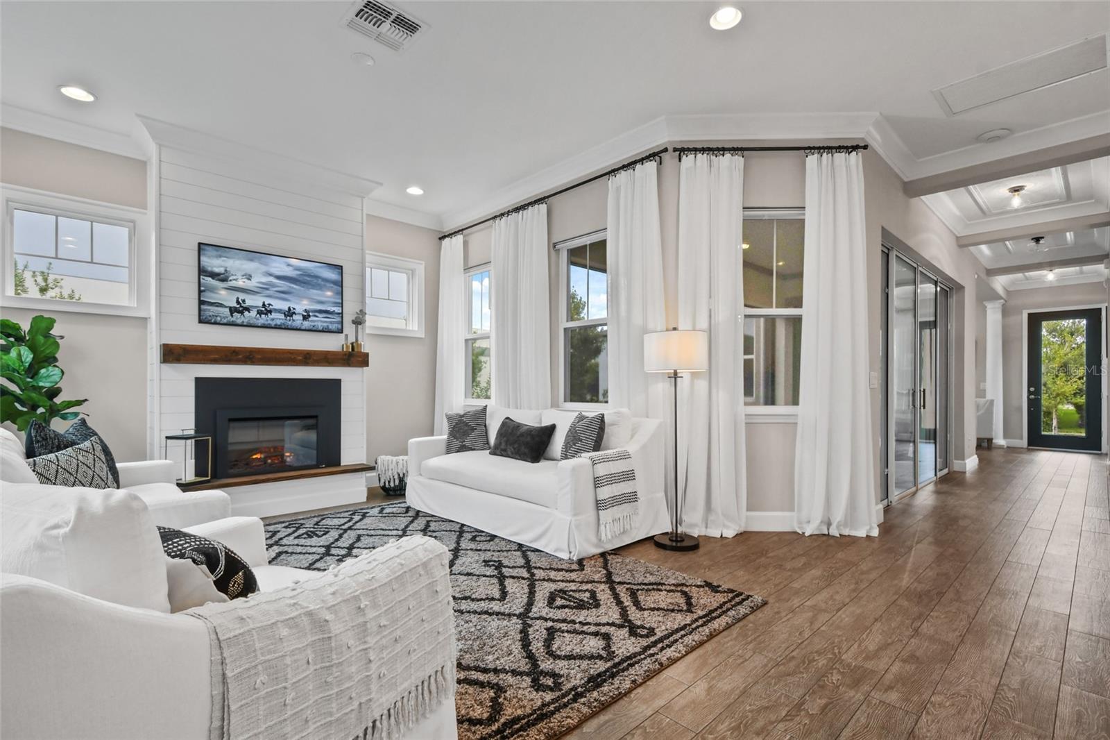 Image 21 of 52 For 9064 Merrifield Street