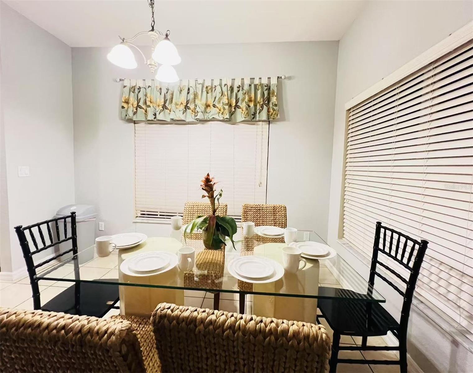 Image 6 of 37 For 2356 Caravelle Circle