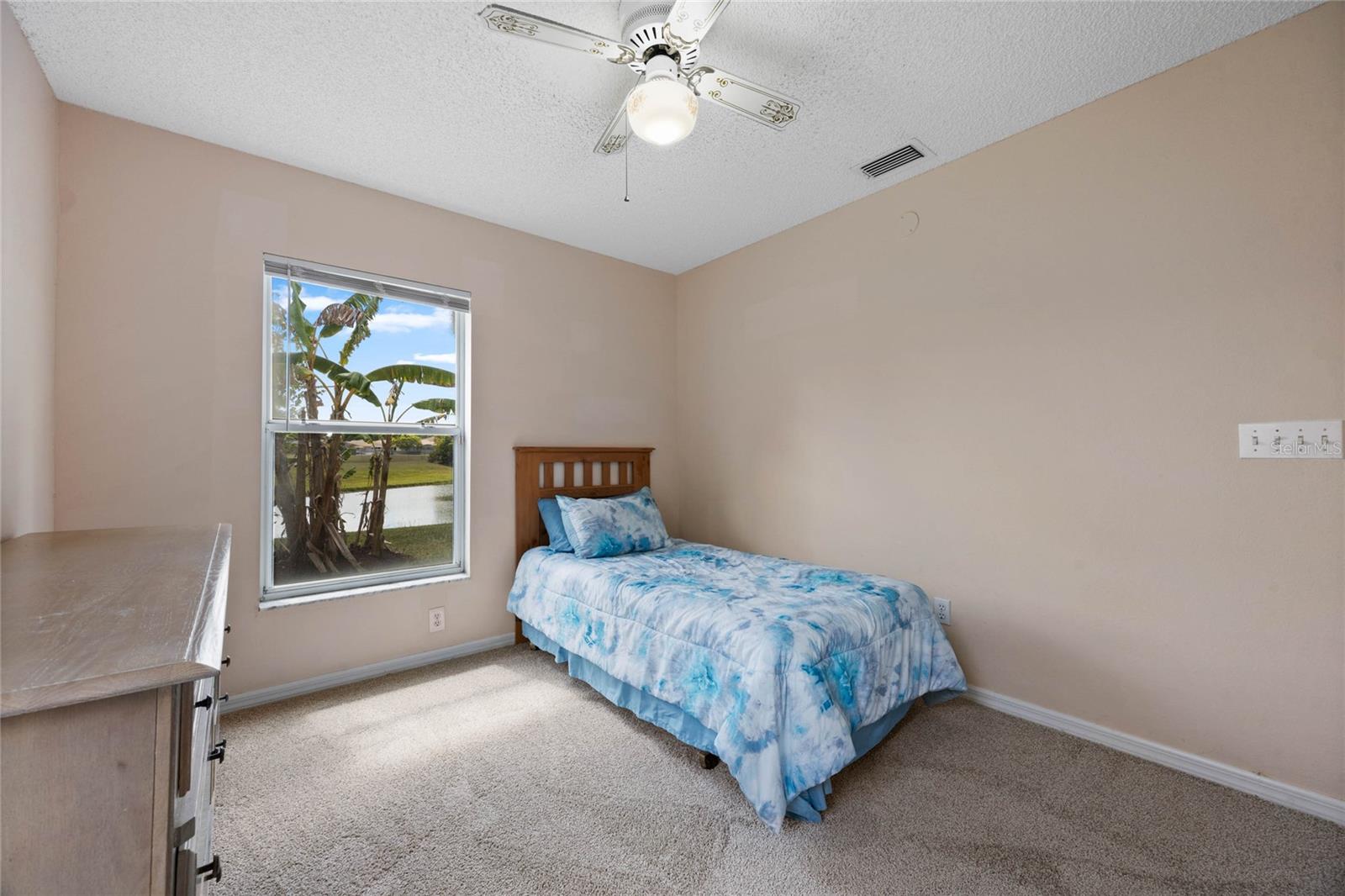 Image 16 of 35 For 408 Lexingdale Drive