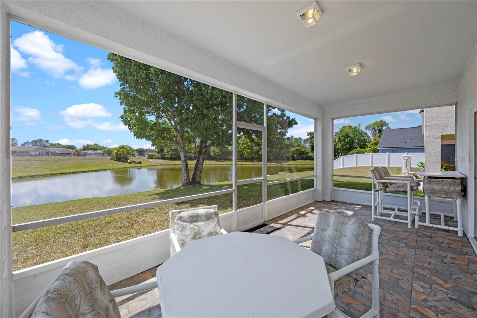 Image 18 of 35 For 408 Lexingdale Drive