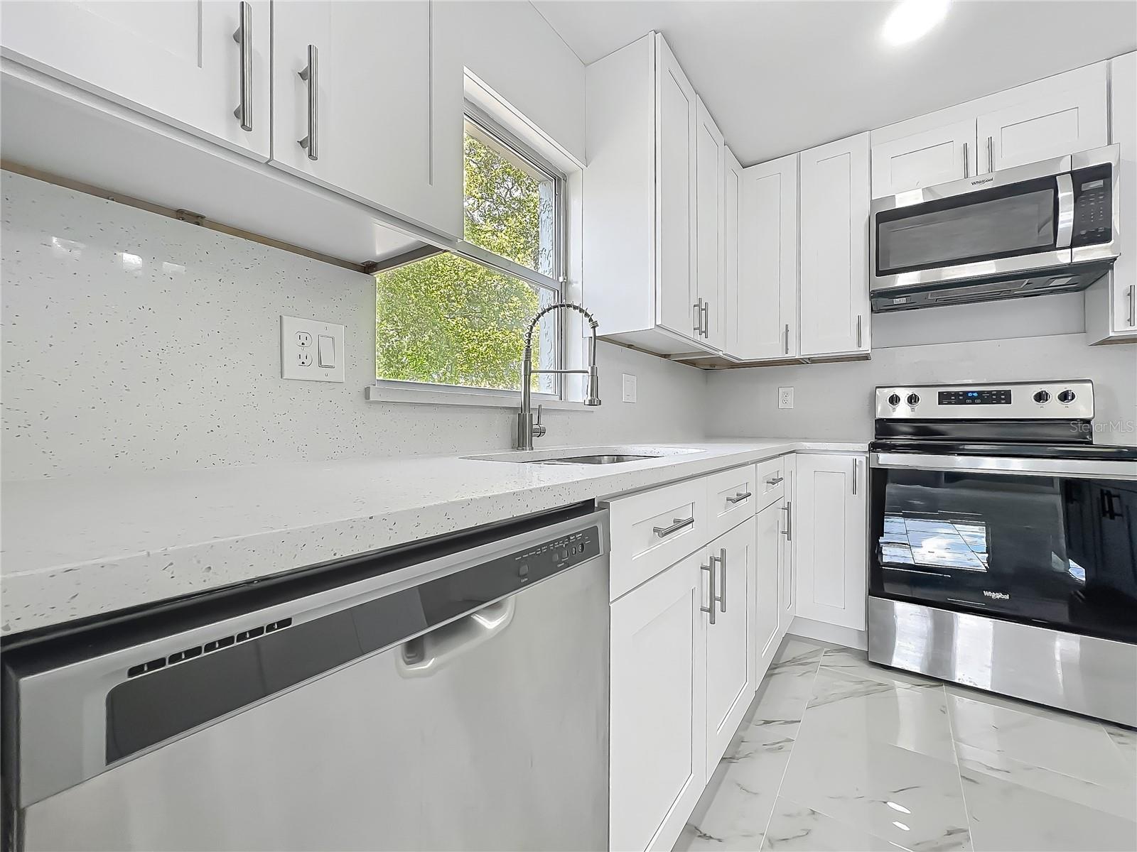 Image 8 of 29 For 123 Shenandoah Avenue