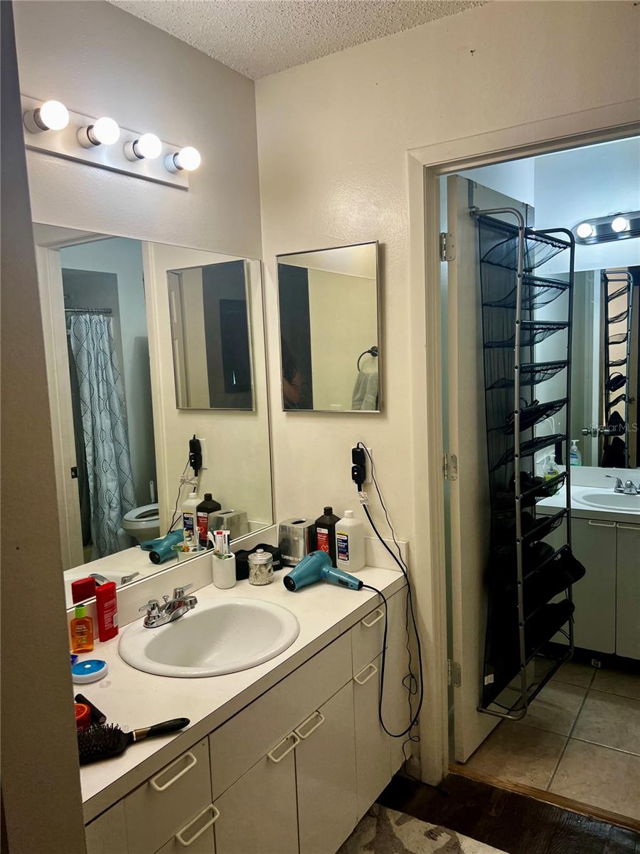 Image 10 of 21 For 4400 White Pine Avenue 70-4