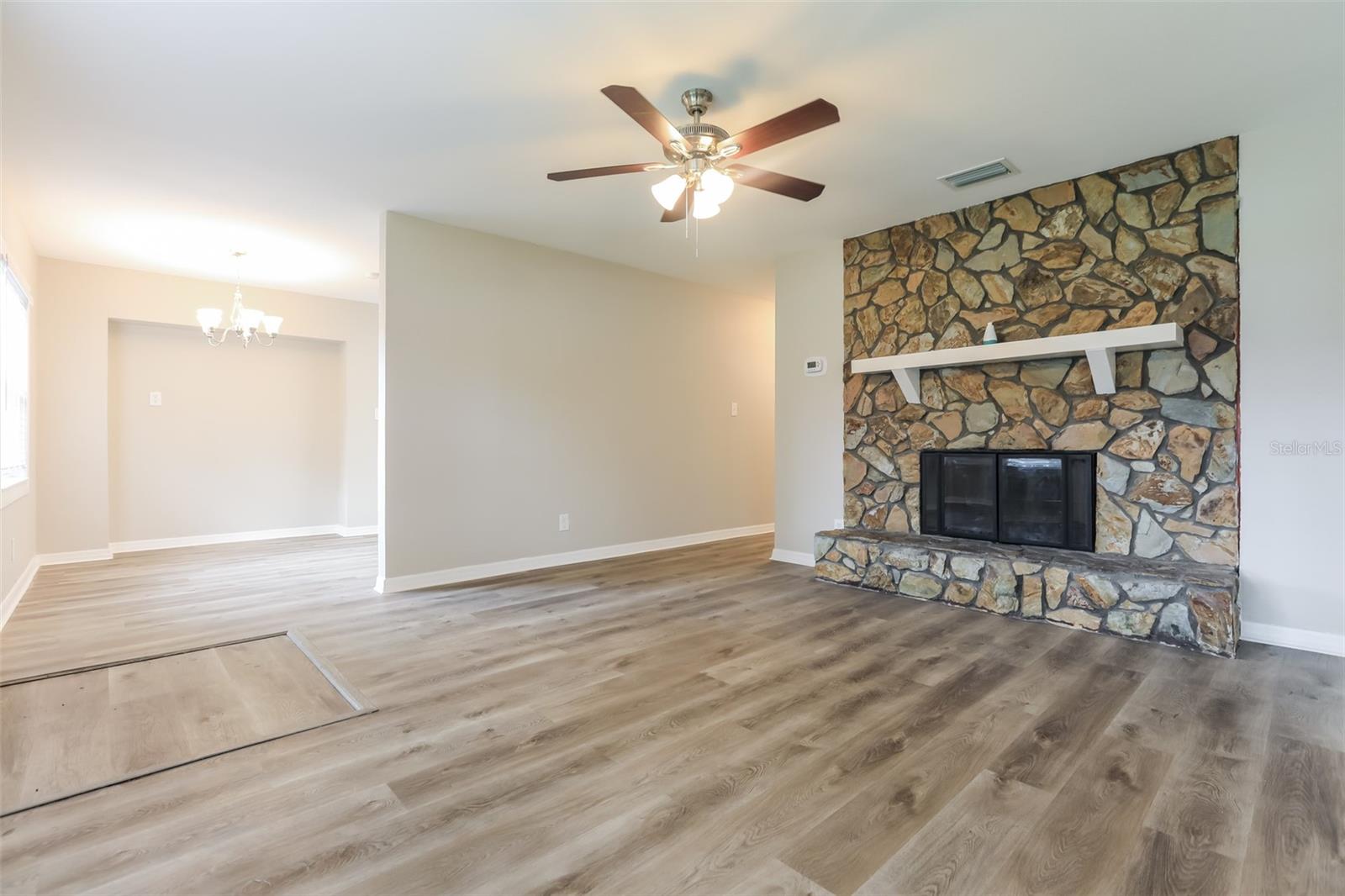 Image 3 of 16 For 3929 Chaucer Lane
