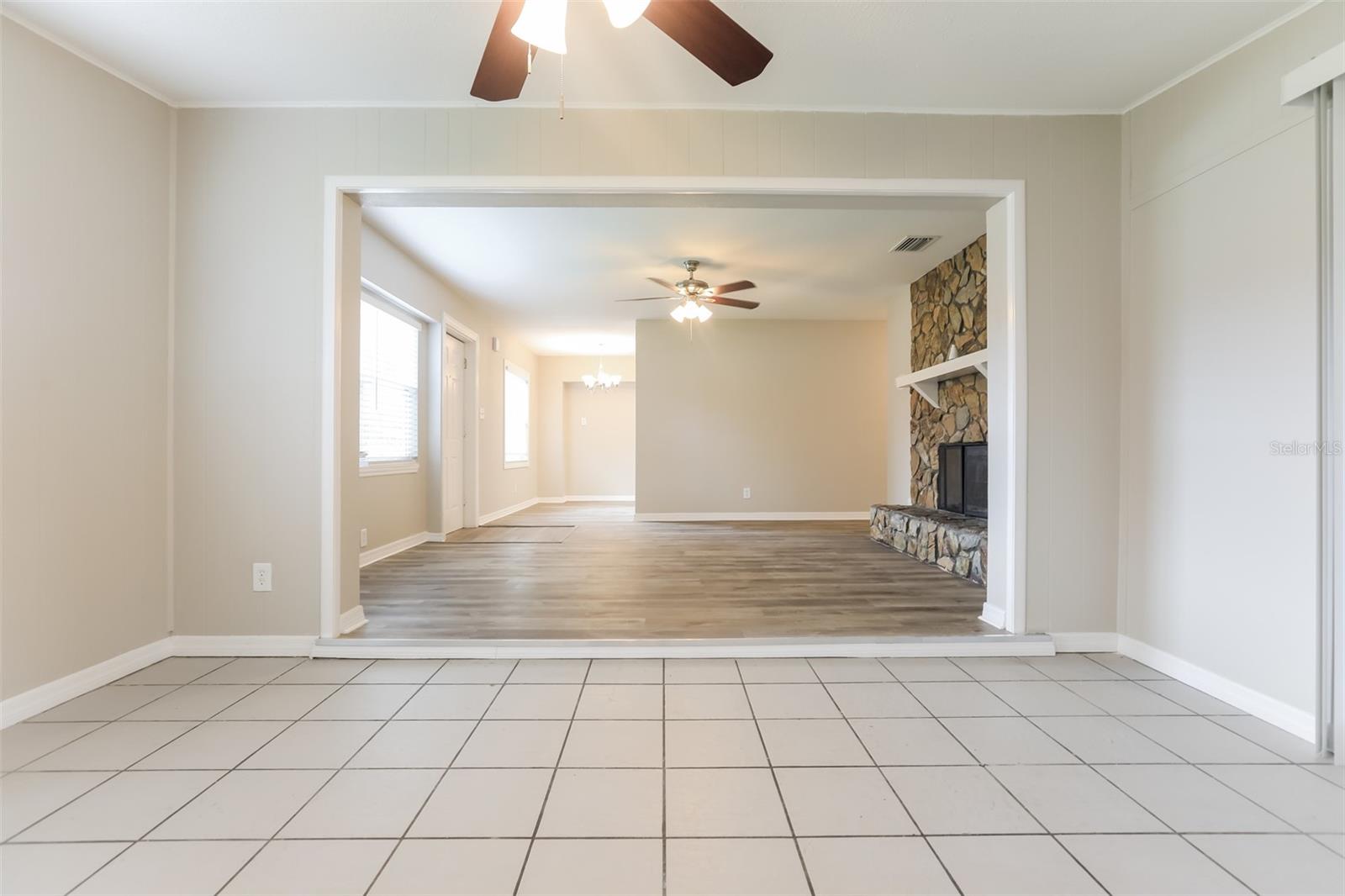 Image 4 of 16 For 3929 Chaucer Lane