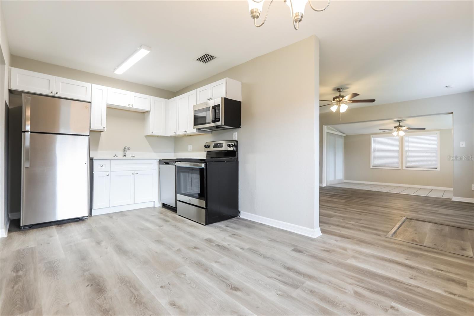 Image 6 of 16 For 3929 Chaucer Lane