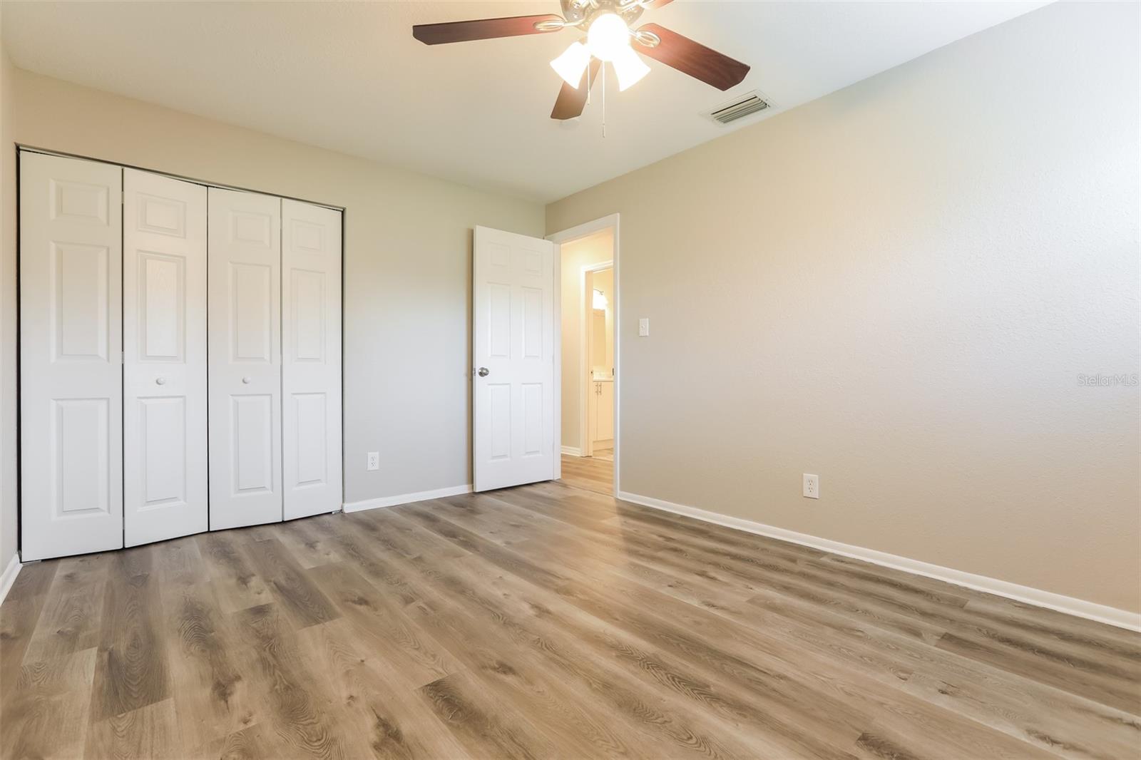 Image 9 of 16 For 3929 Chaucer Lane