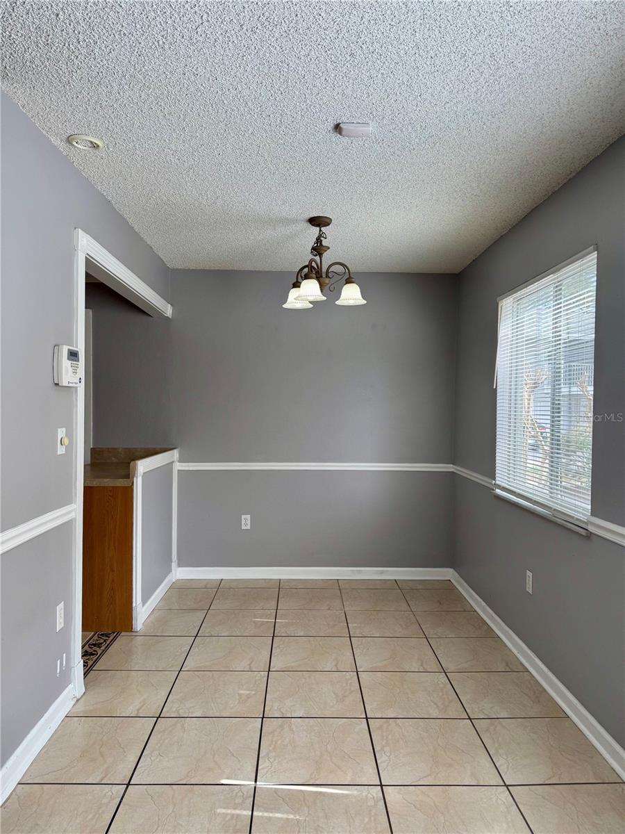 Image 4 of 23 For 4154 Pinebark Avenue