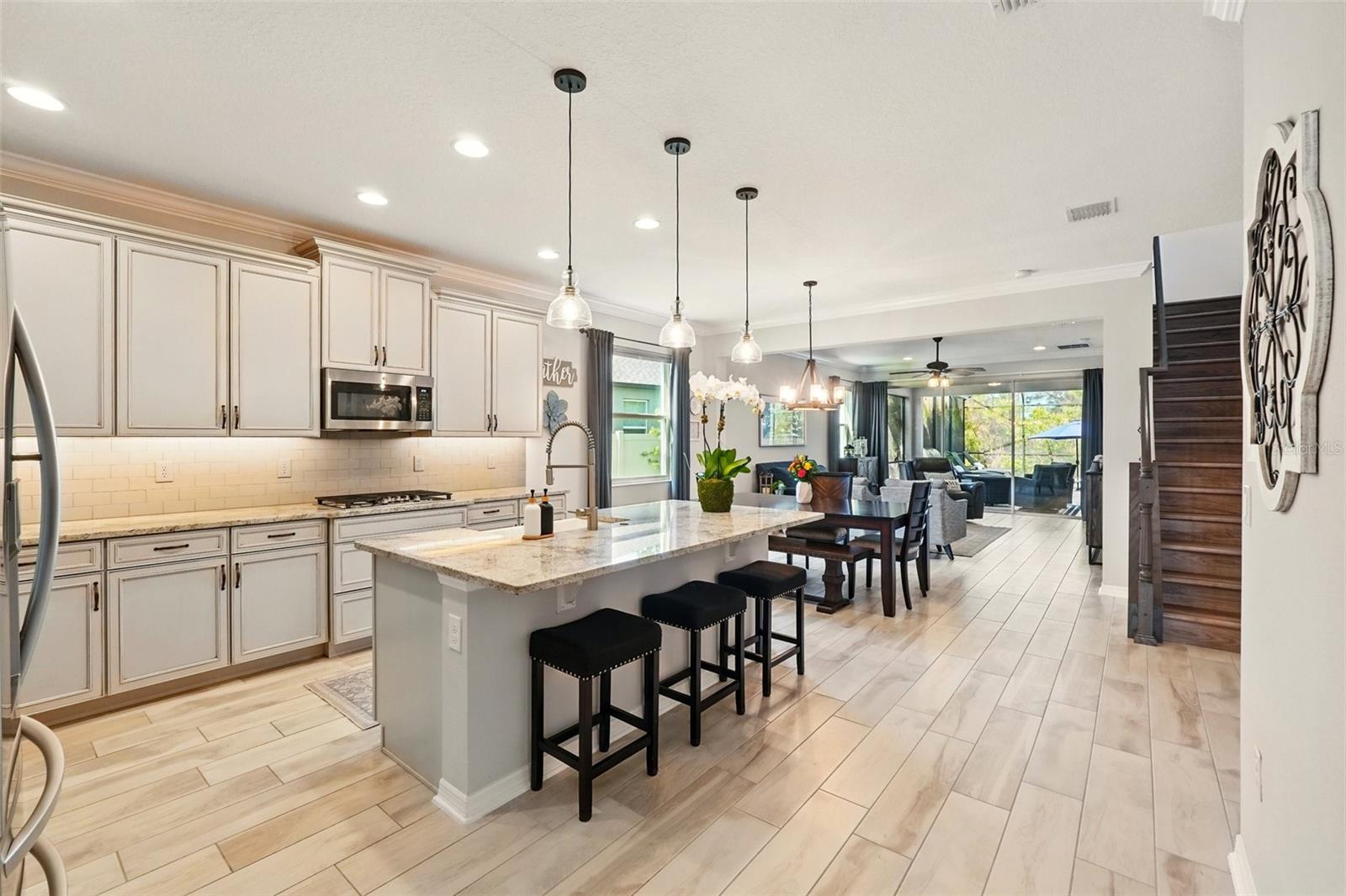 Image 15 of 75 For 13202 Spring Grove Way