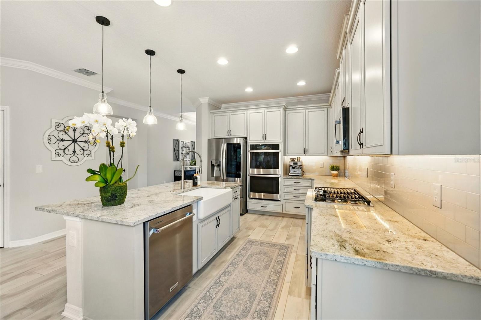 Image 17 of 75 For 13202 Spring Grove Way