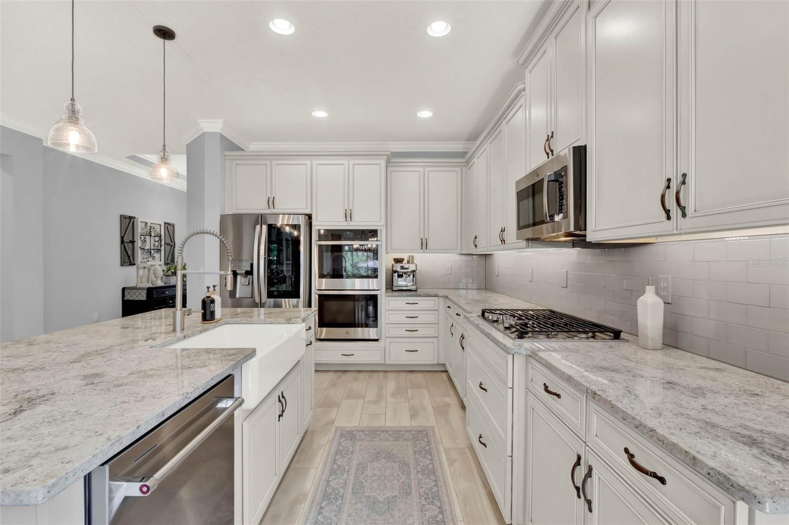 Image 20 of 75 For 13202 Spring Grove Way