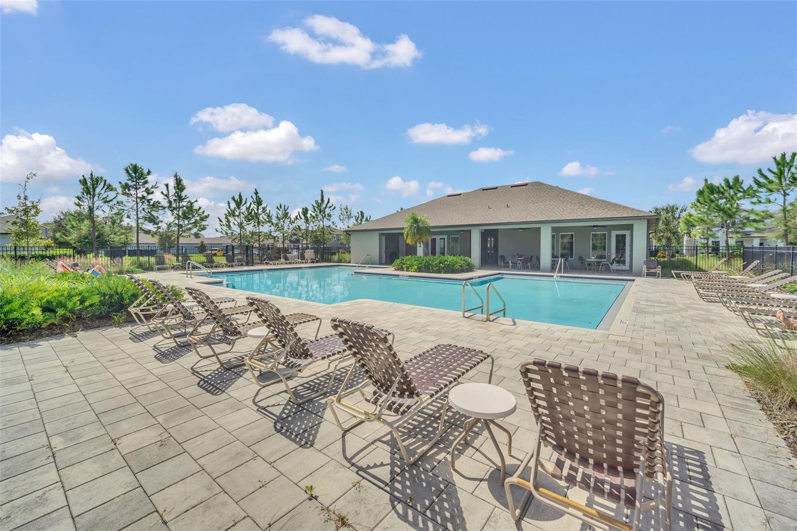 Image 68 of 75 For 13202 Spring Grove Way