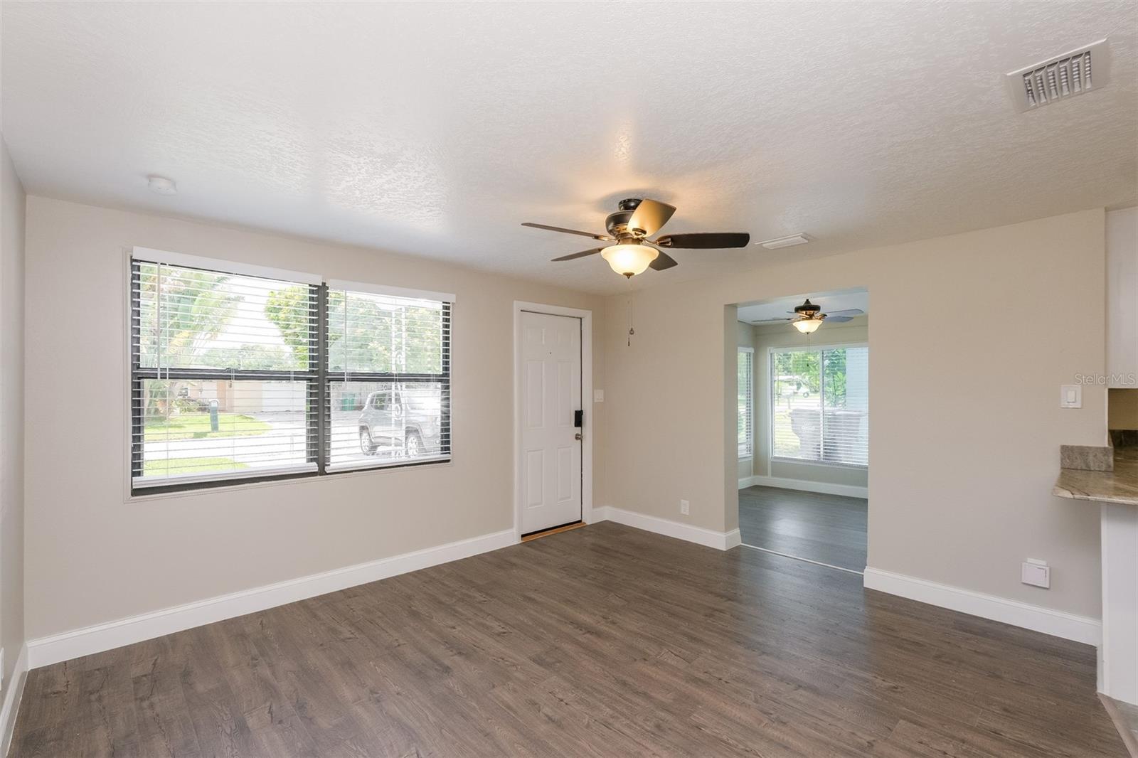 Image 3 of 16 For 10227 117th Terrace