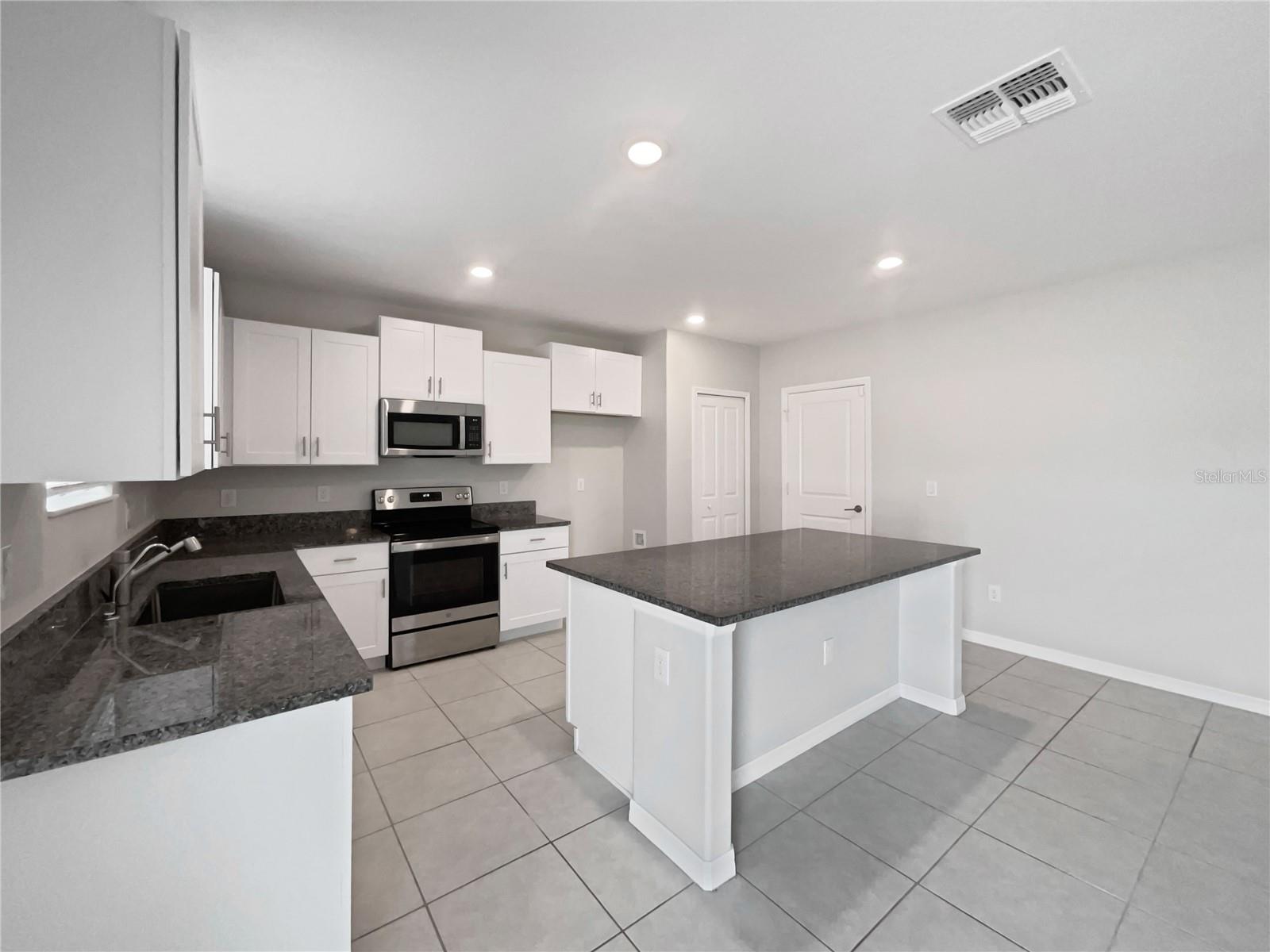 Image 6 of 27 For 4346 Trotters Way
