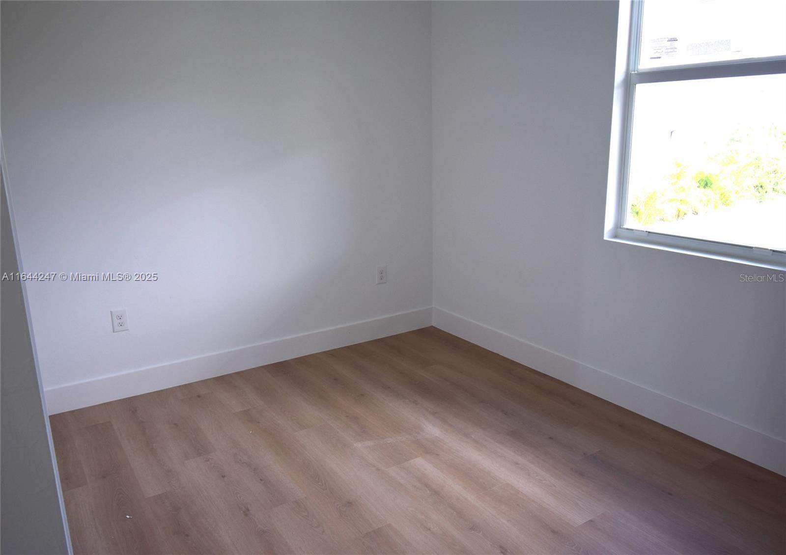Image 15 of 20 For 3092 Crowder Street