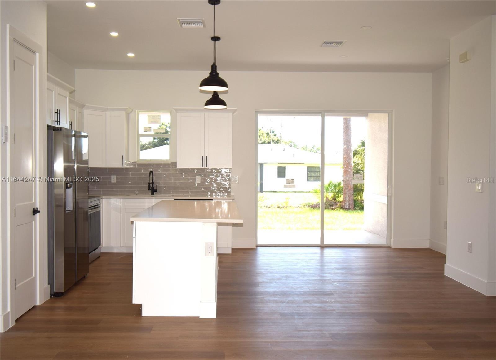 Image 6 of 20 For 3092 Crowder Street