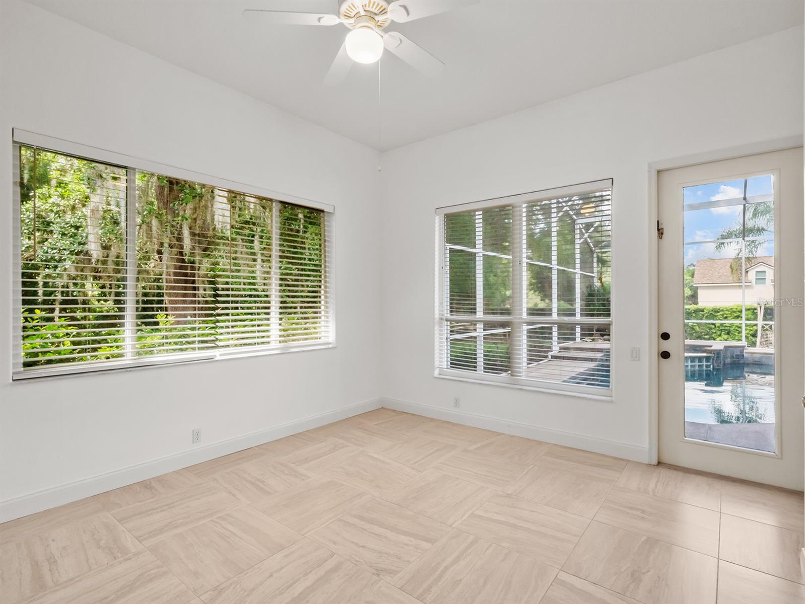 Image 27 of 37 For 8359 Grey Bark Court