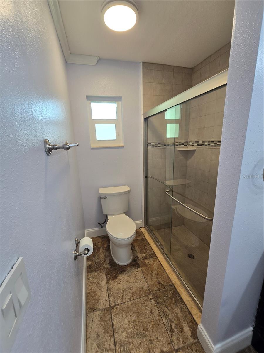 Image 19 of 38 For 217 Longleaf Court