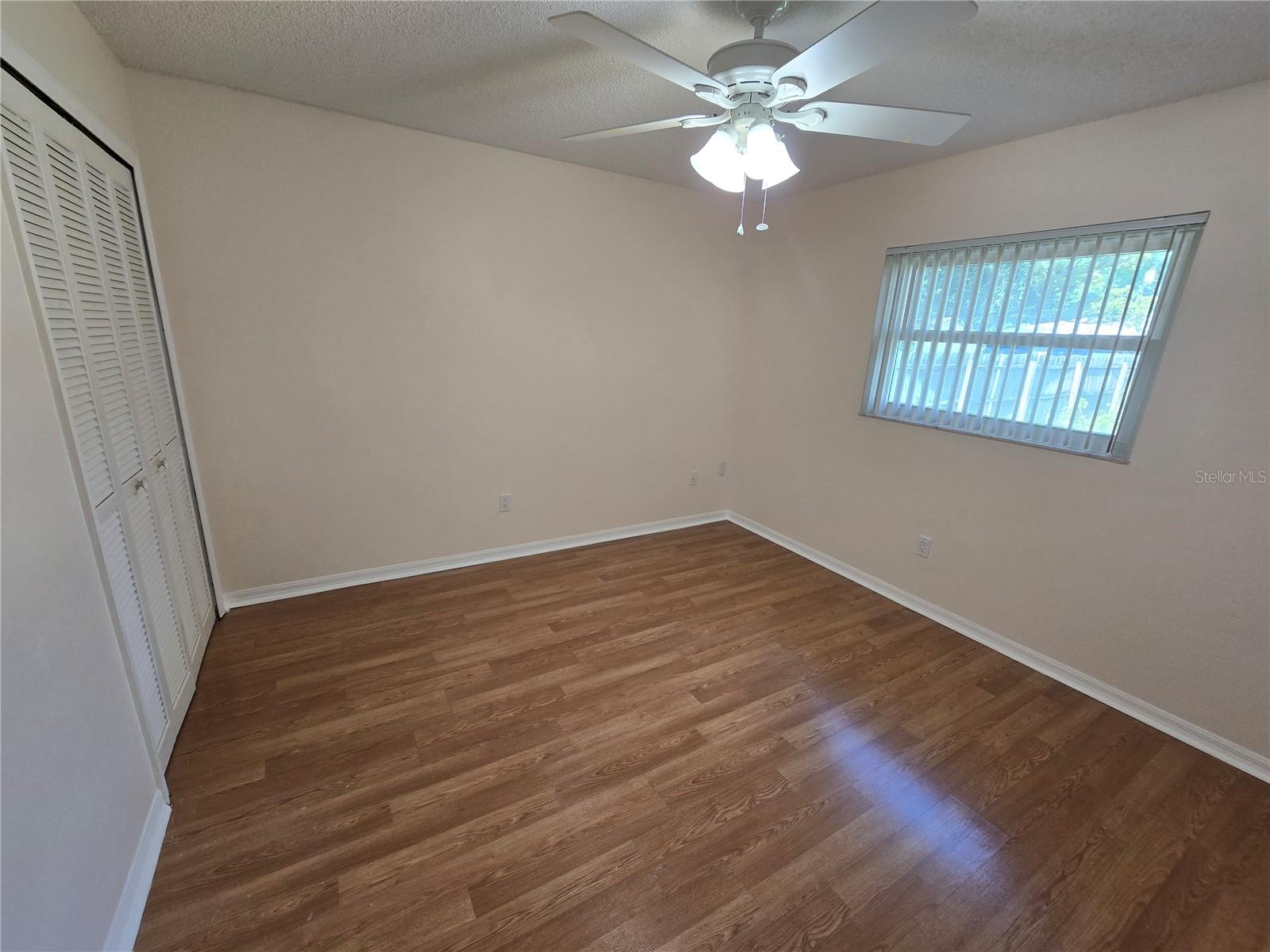 Image 23 of 38 For 217 Longleaf Court