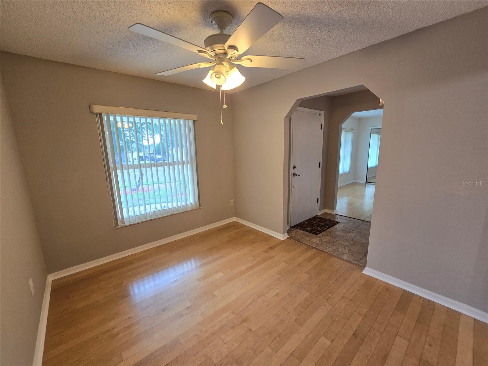 Image 5 of 38 For 217 Longleaf Court