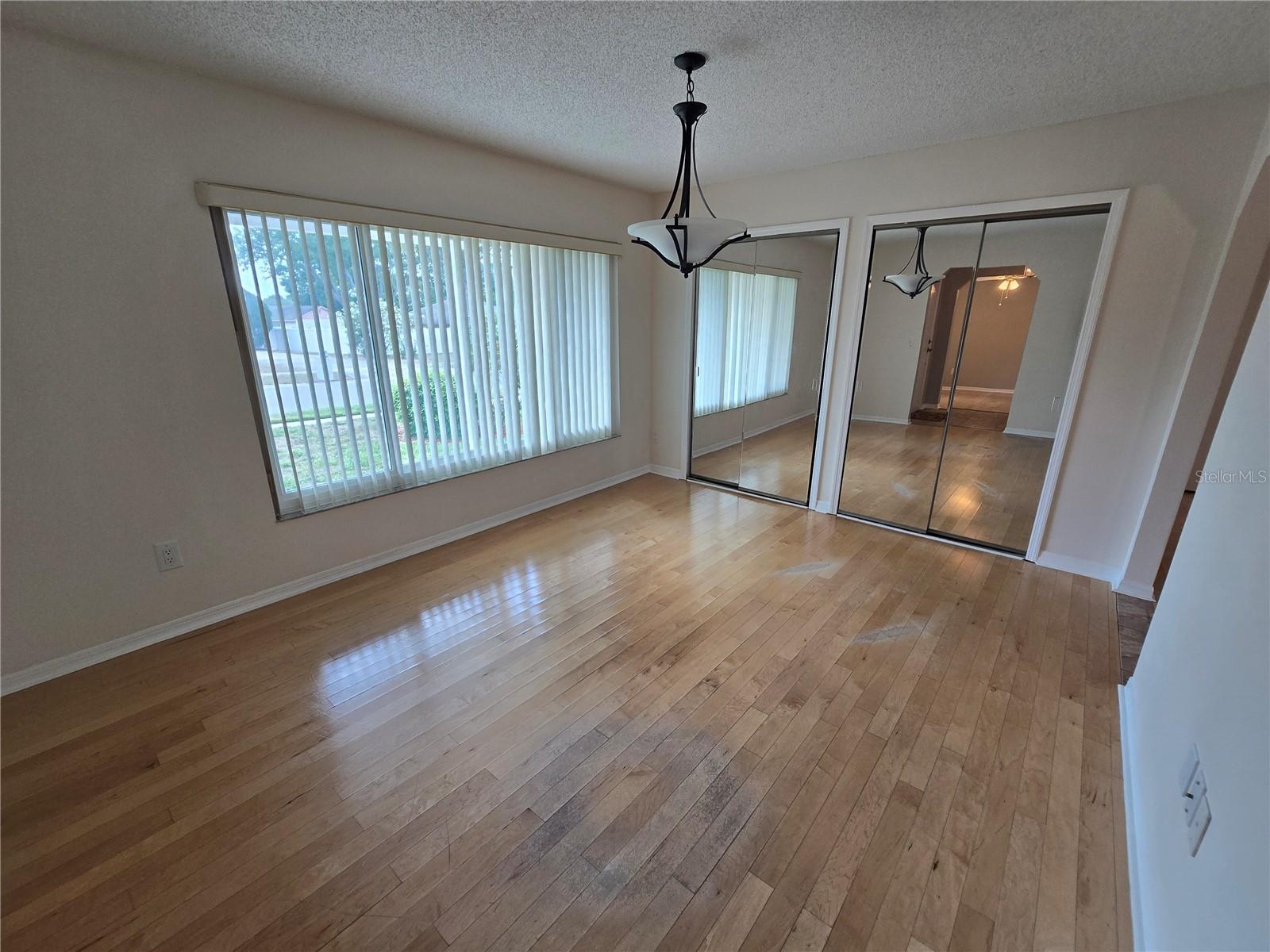 Image 7 of 38 For 217 Longleaf Court
