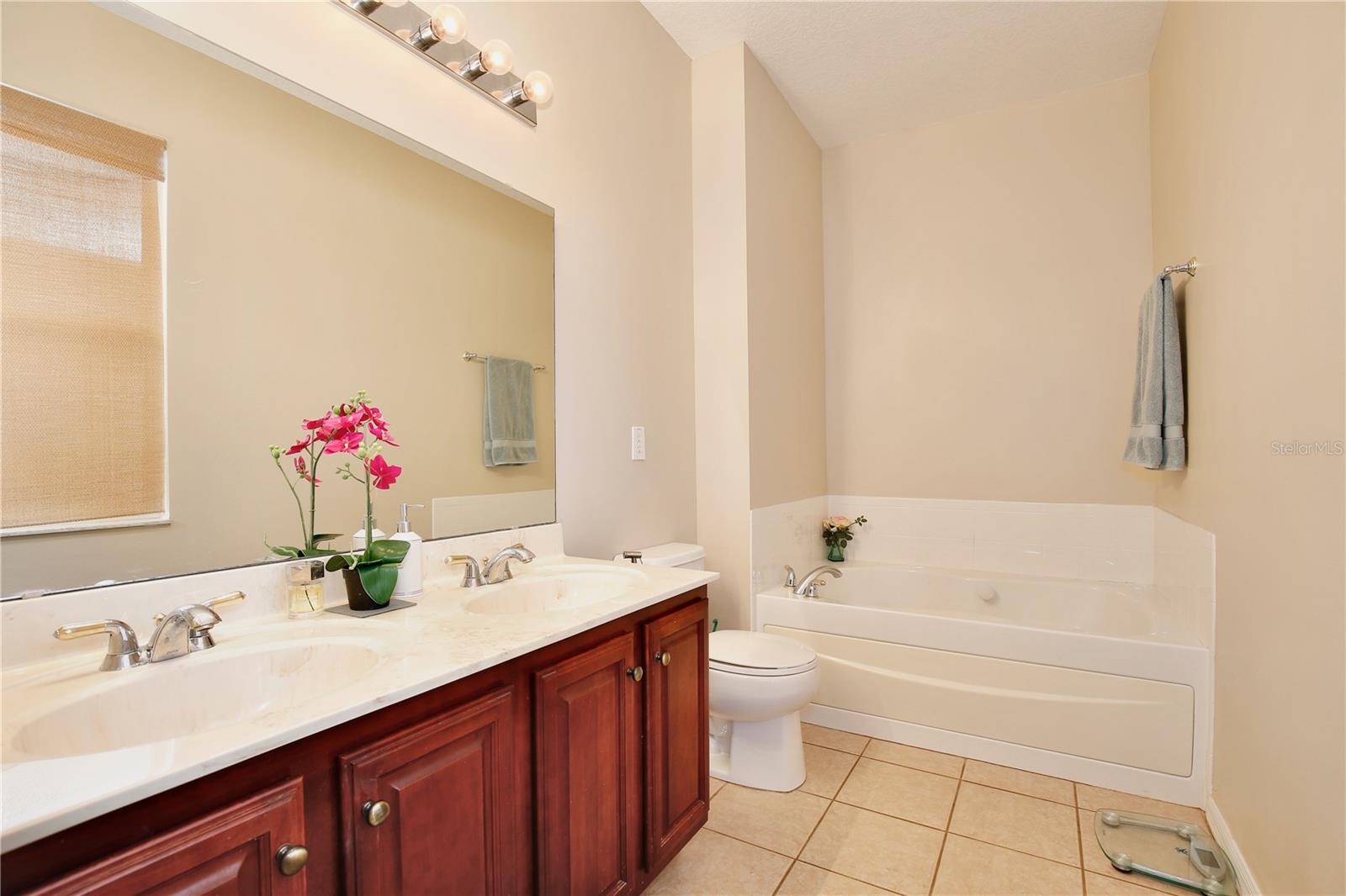 Image 15 of 42 For 14717 Royal Poinciana Drive