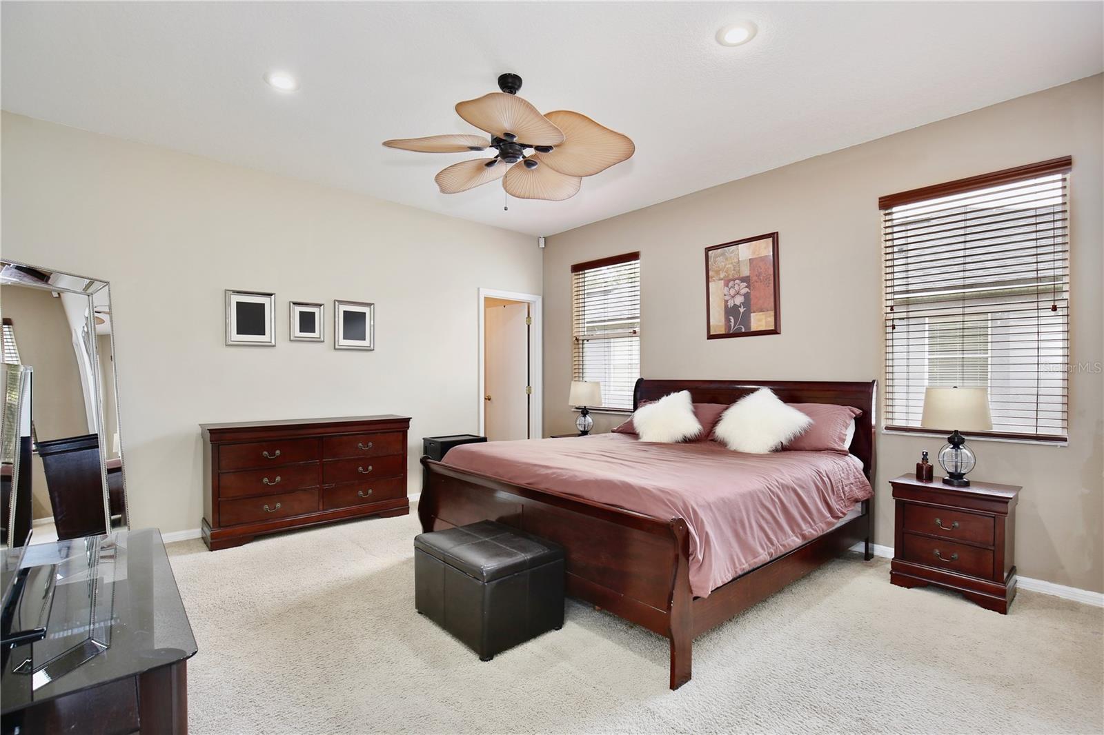 Image 16 of 42 For 14717 Royal Poinciana Drive