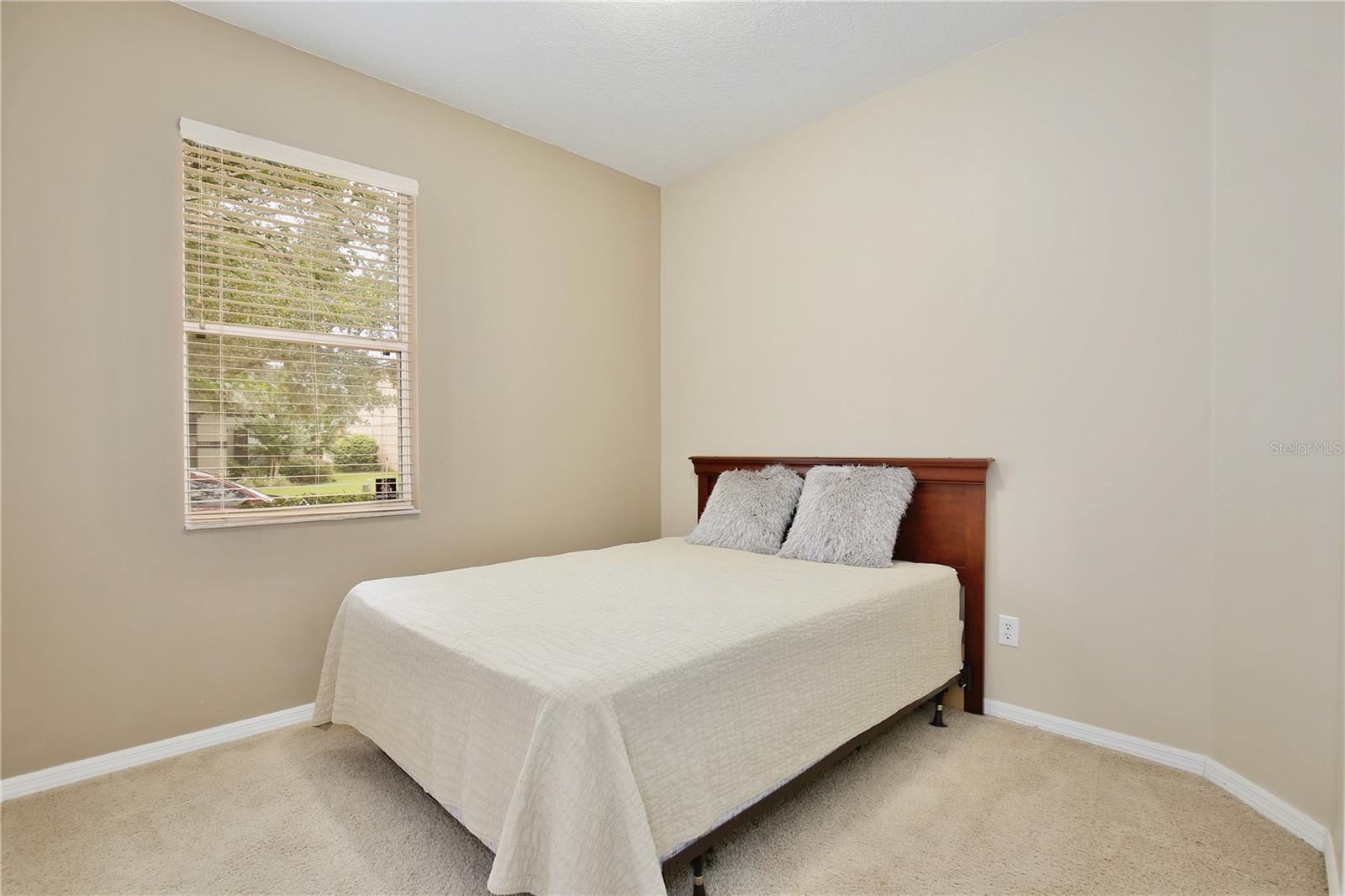 Image 18 of 42 For 14717 Royal Poinciana Drive