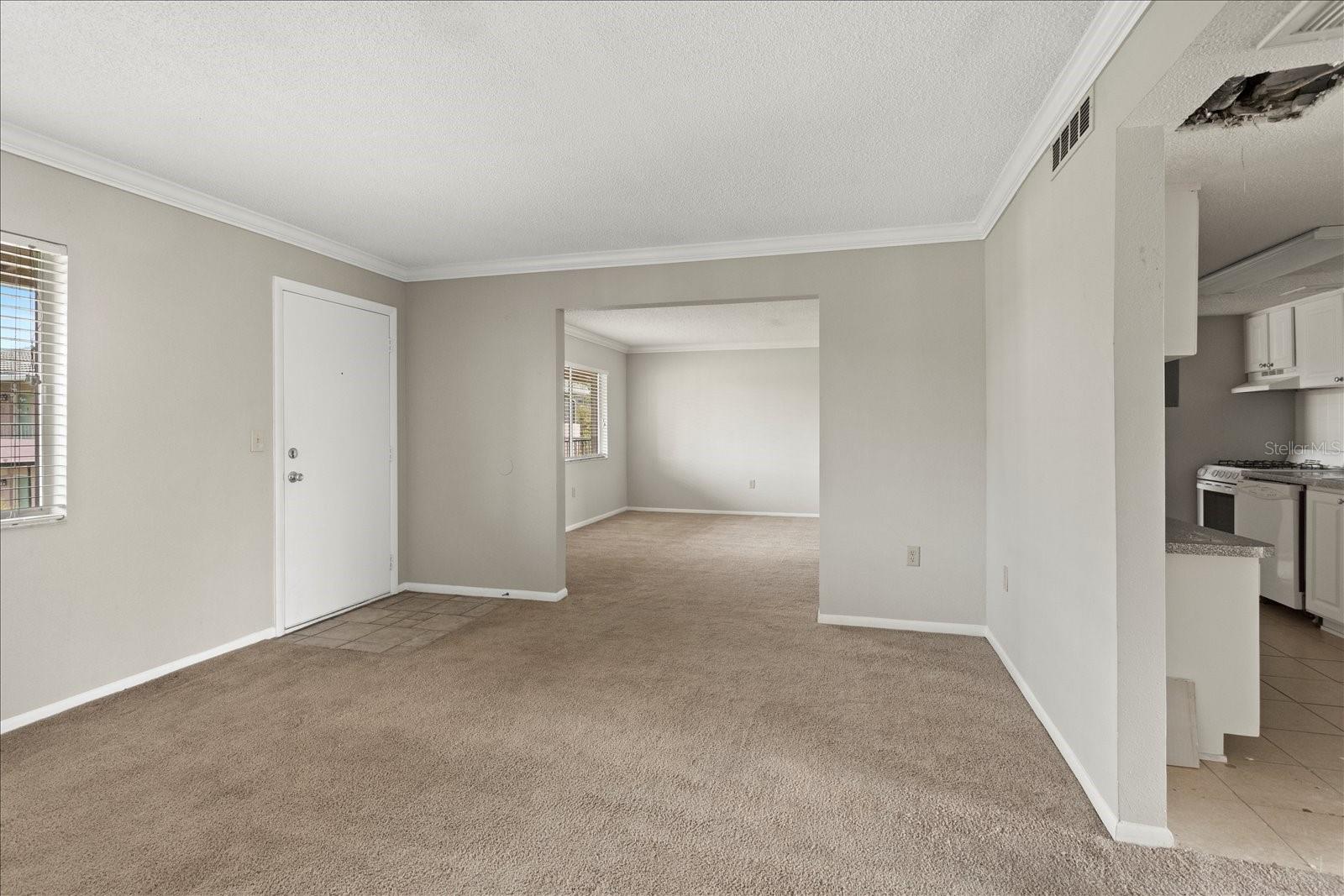 Image 4 of 25 For 115 Oyster Bay Circle 320