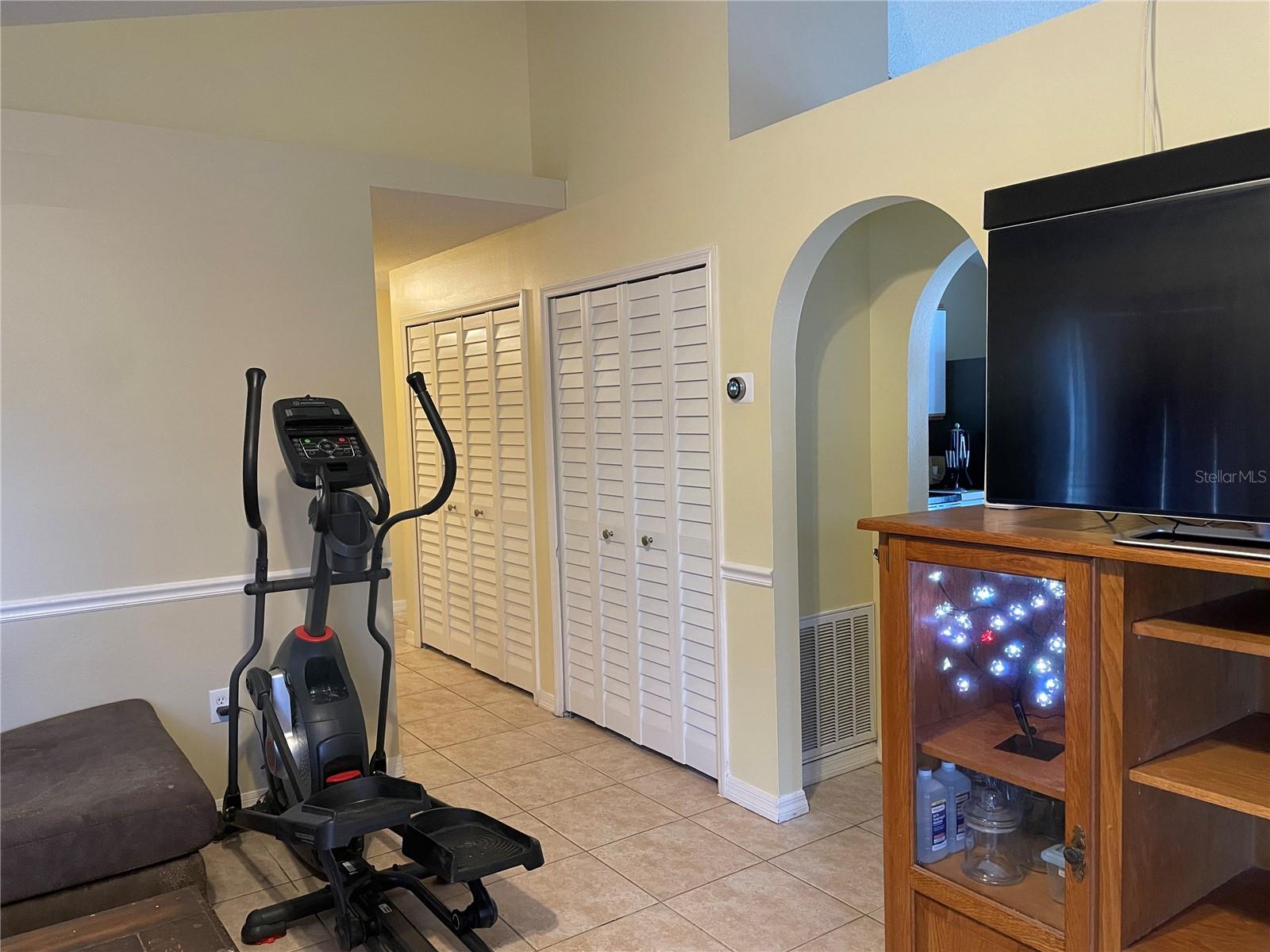 Image 3 of 17 For 526 Pointe Allyson Way