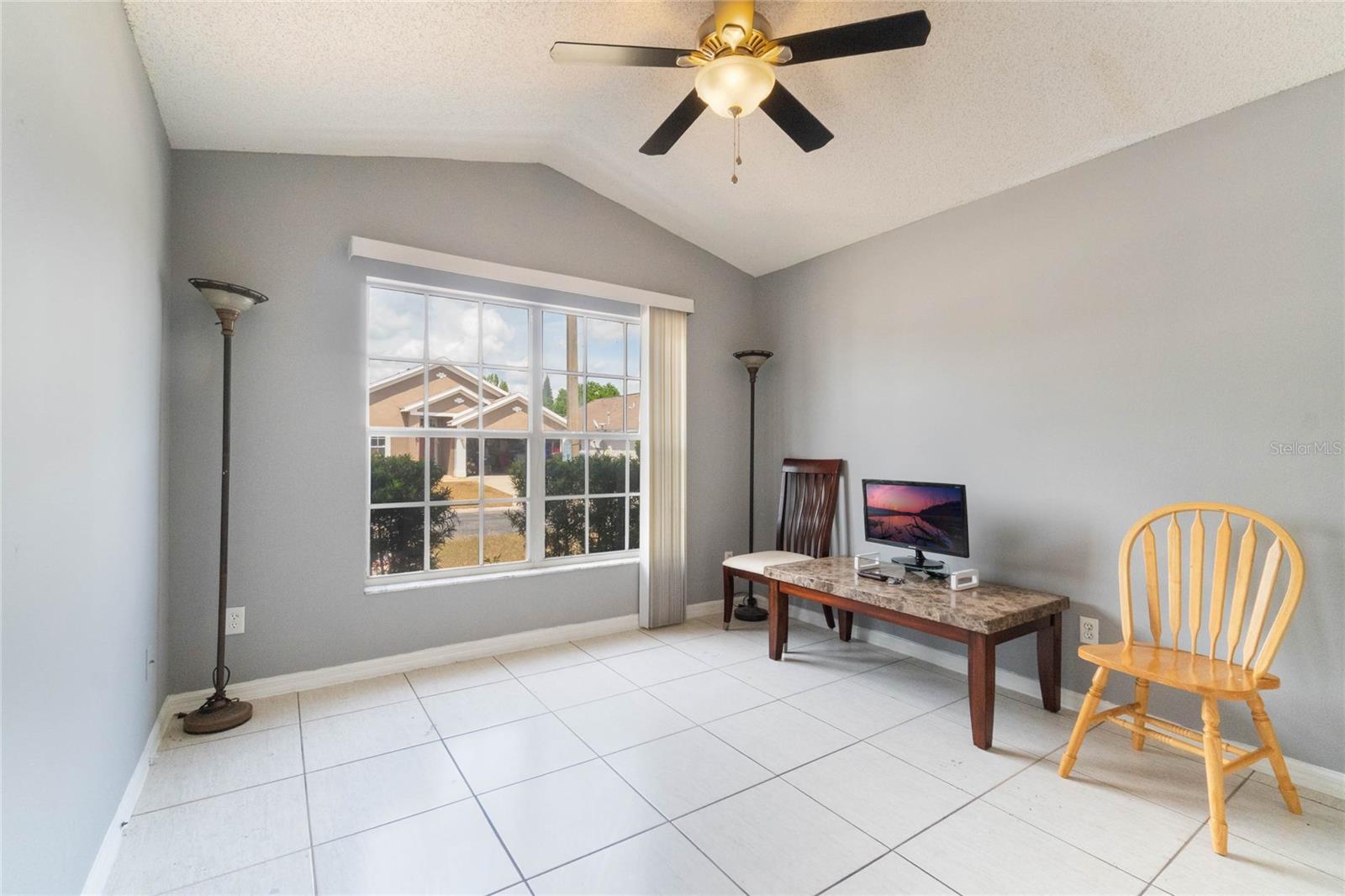 Image 14 of 25 For 640 Lady Diana Drive