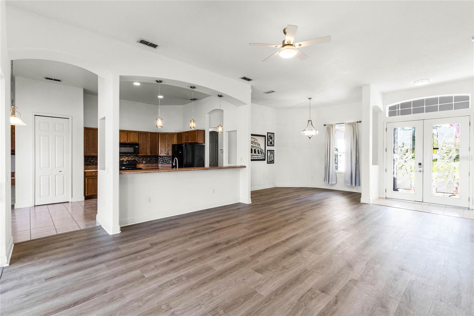 Image 10 of 91 For 3561 Somerset Circle