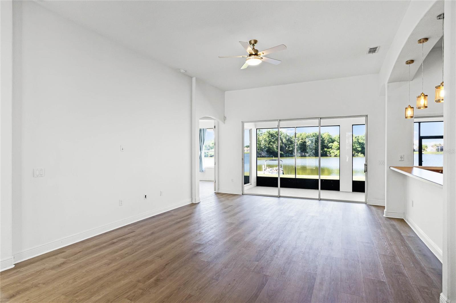 Image 15 of 91 For 3561 Somerset Circle