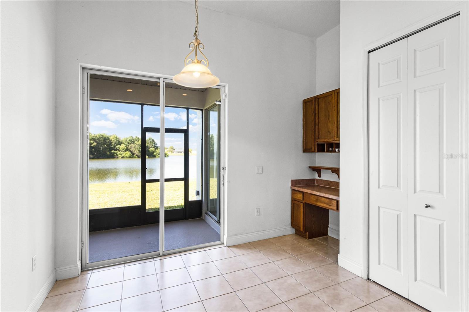 Image 21 of 91 For 3561 Somerset Circle