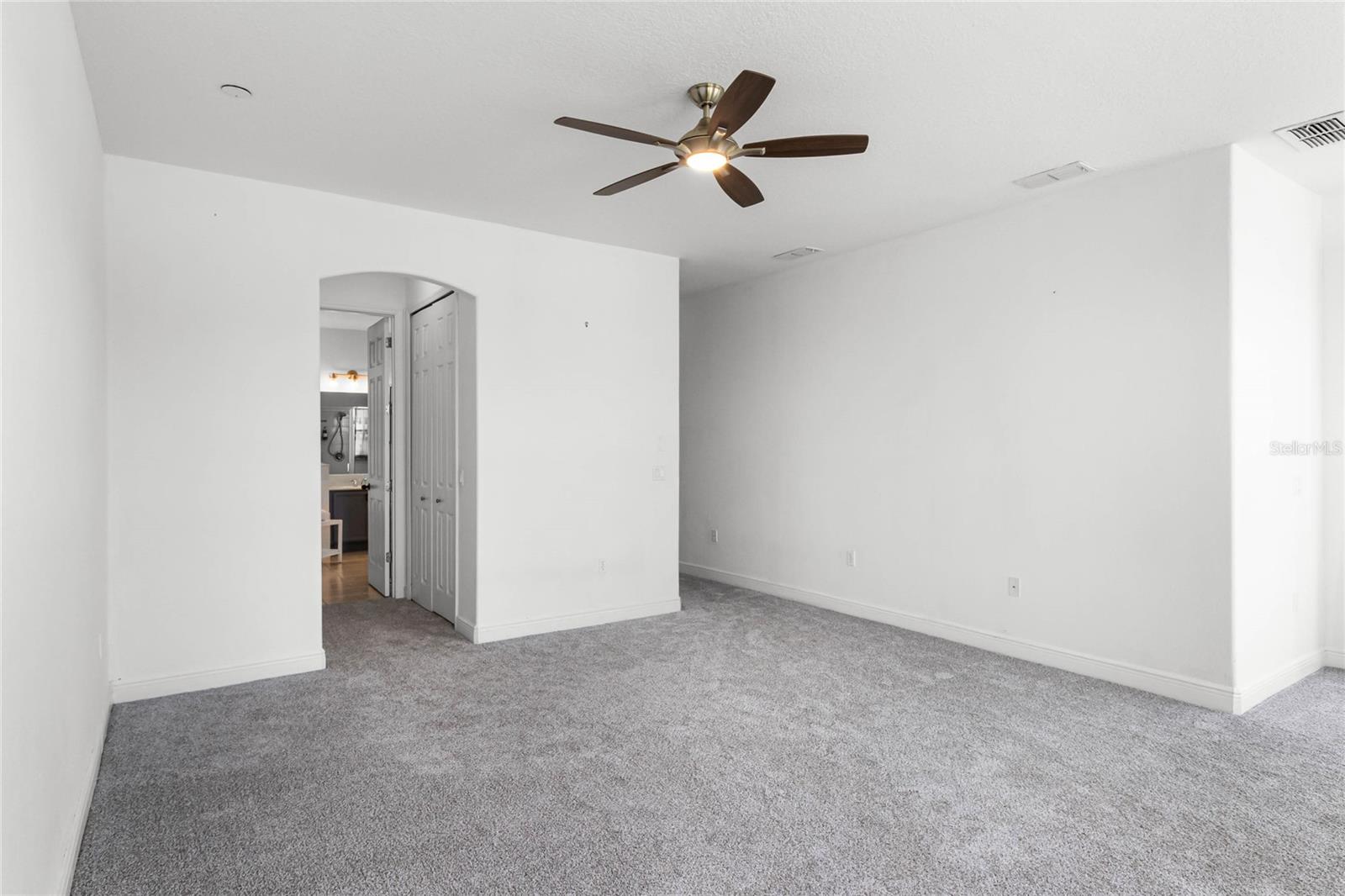 Image 42 of 91 For 3561 Somerset Circle