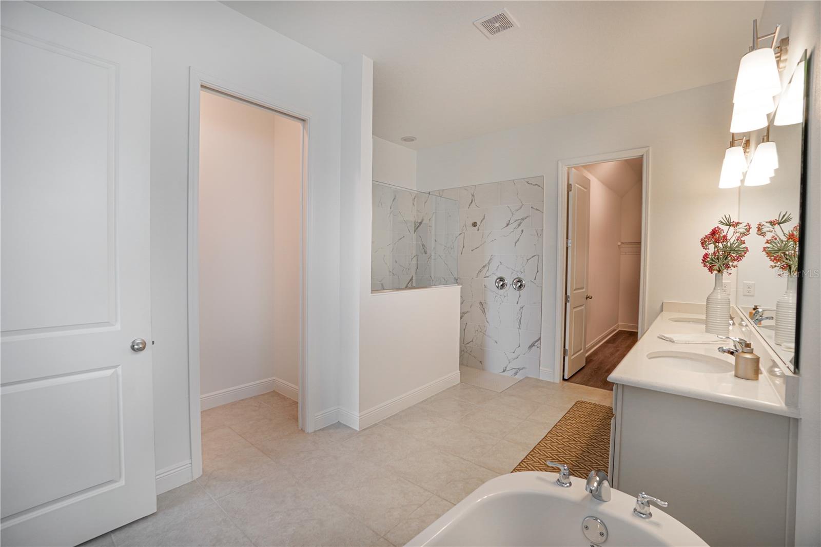 Image 16 of 38 For 15701 Vetta Drive