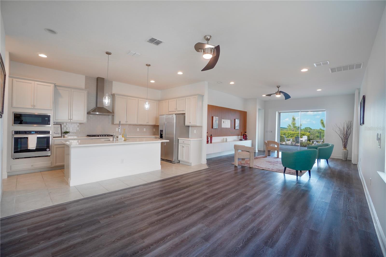 Image 5 of 38 For 15701 Vetta Drive