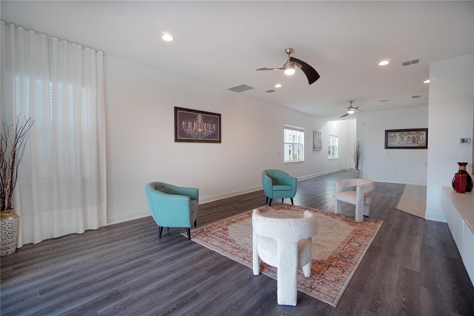 Image 7 of 38 For 15701 Vetta Drive