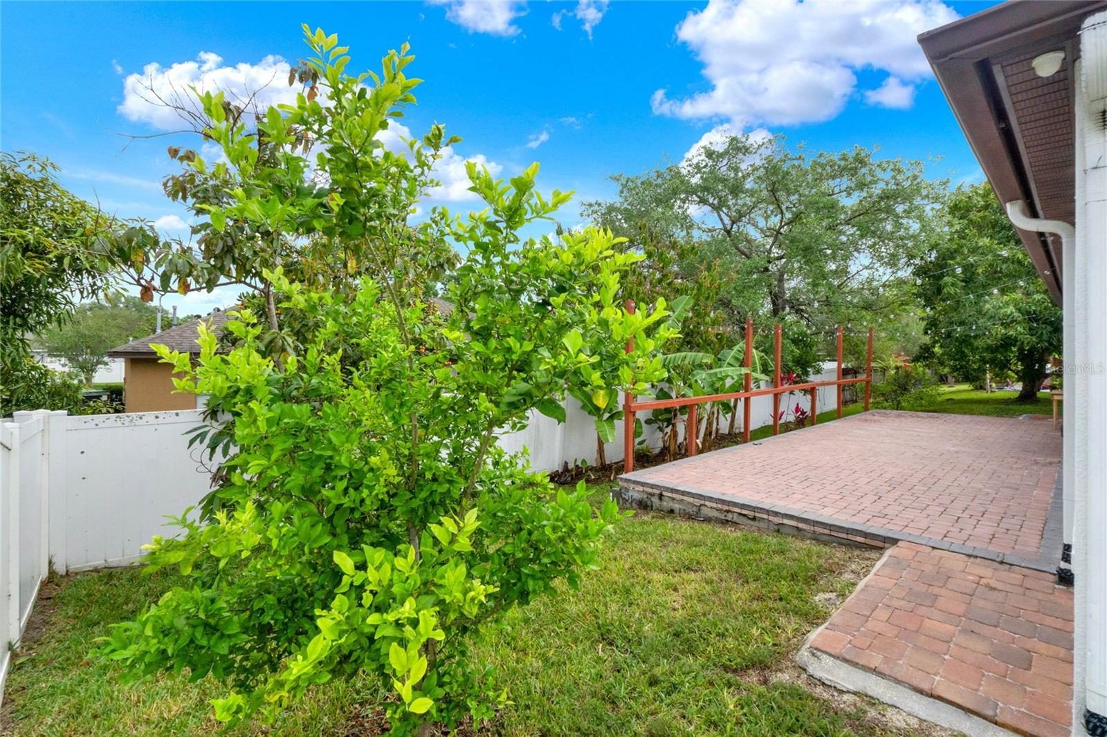Image 35 of 49 For 309 Lake Amberleigh Drive