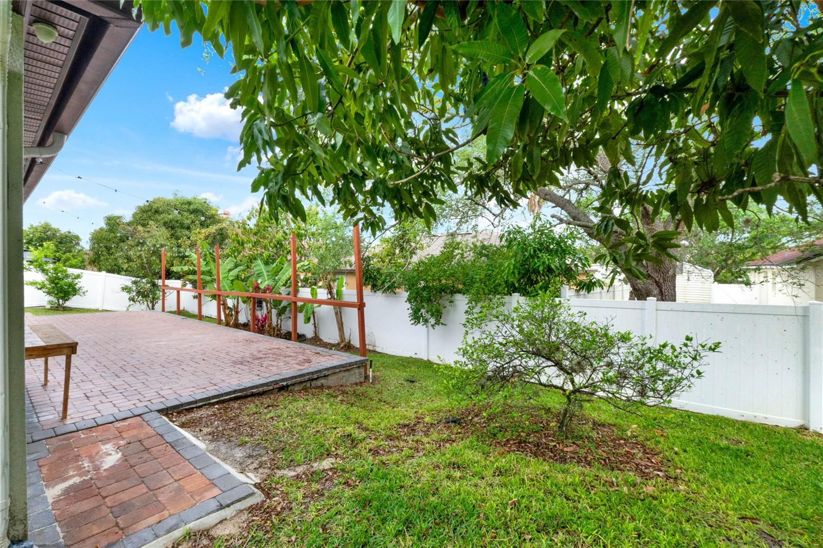 Image 36 of 49 For 309 Lake Amberleigh Drive