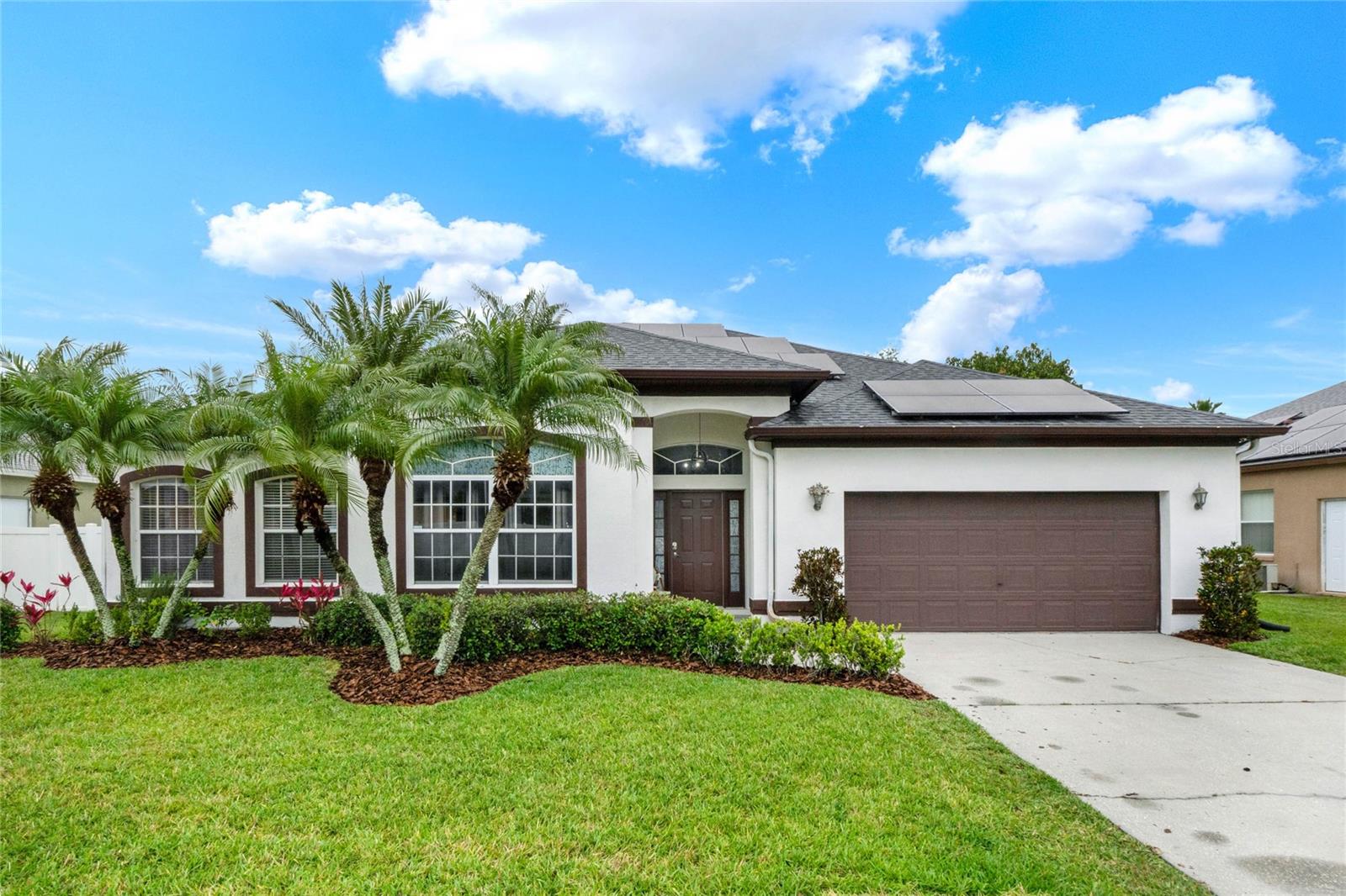 Image 4 of 49 For 309 Lake Amberleigh Drive