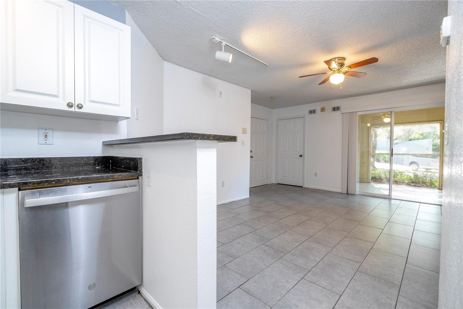 Image 31 of 42 For 5136 Park Central Drive 212