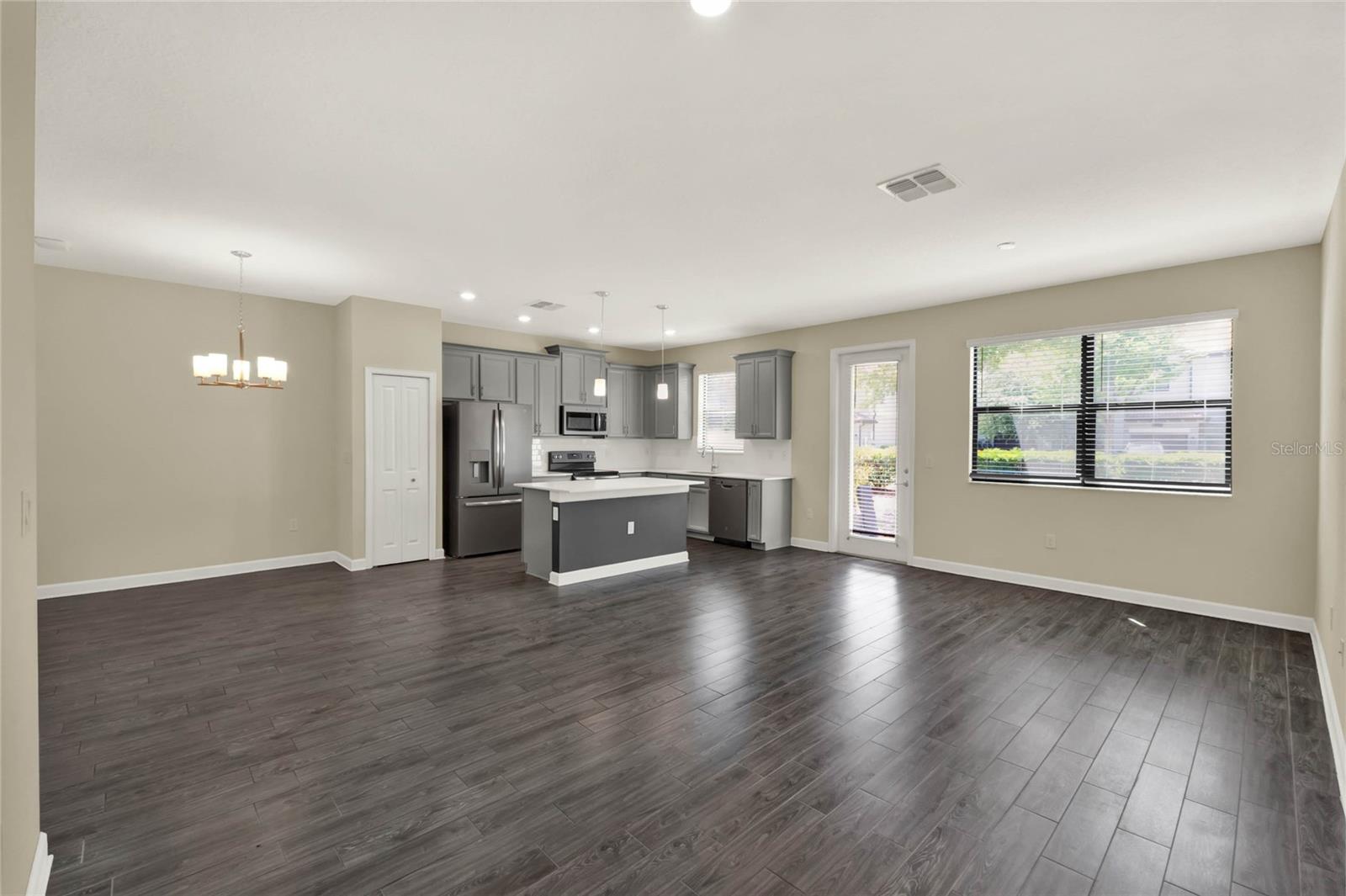 Image 6 of 29 For 1212 Payne Stewart Drive