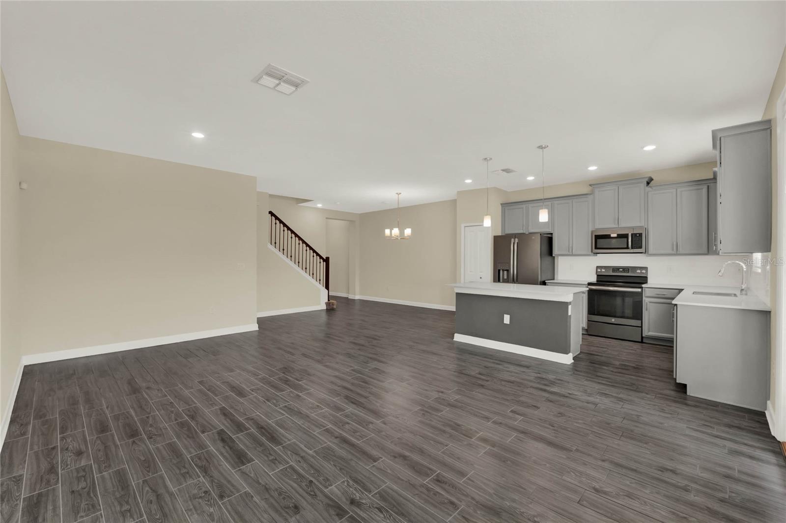 Image 7 of 29 For 1212 Payne Stewart Drive